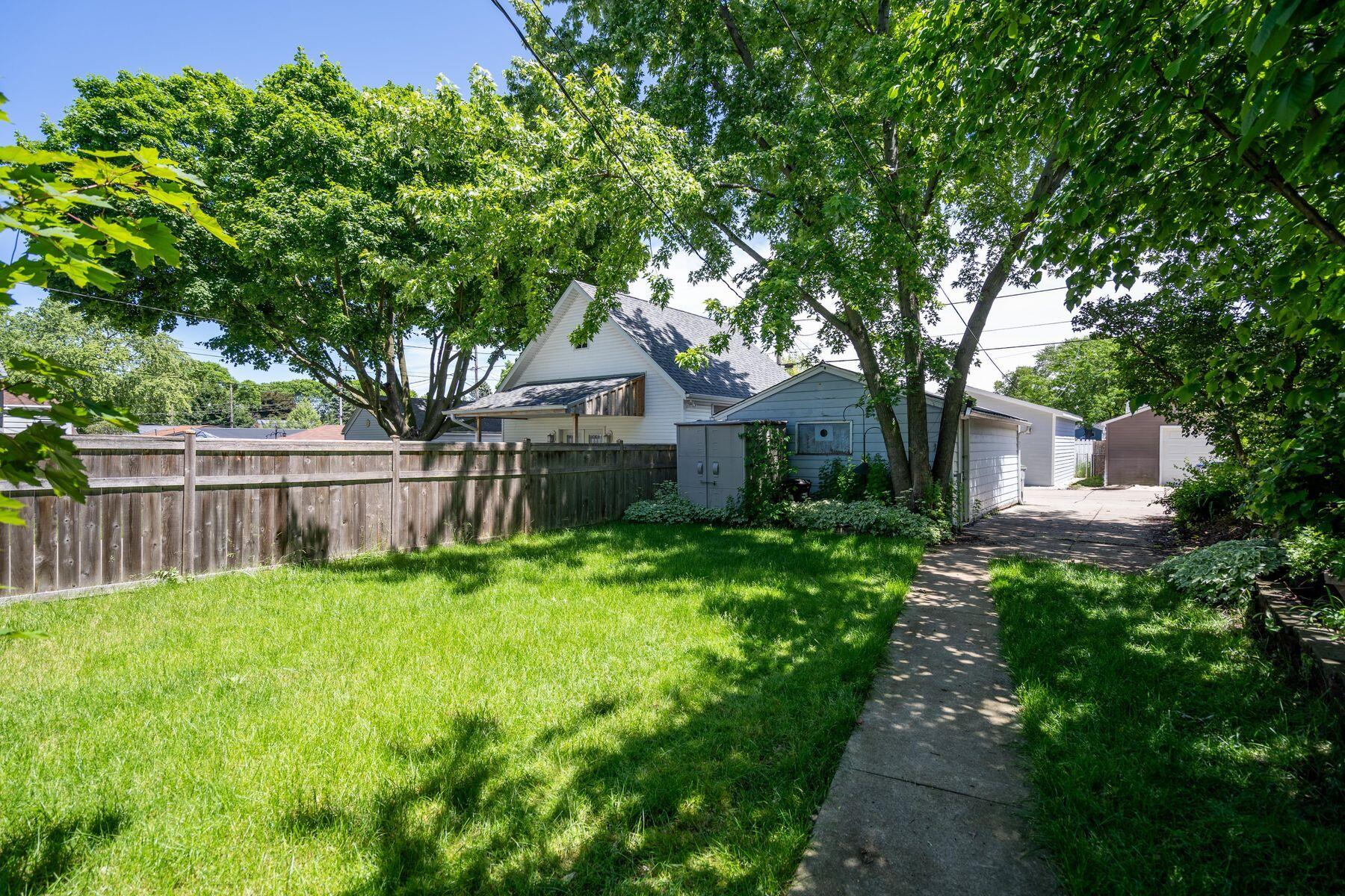3824 S Logan Ave
