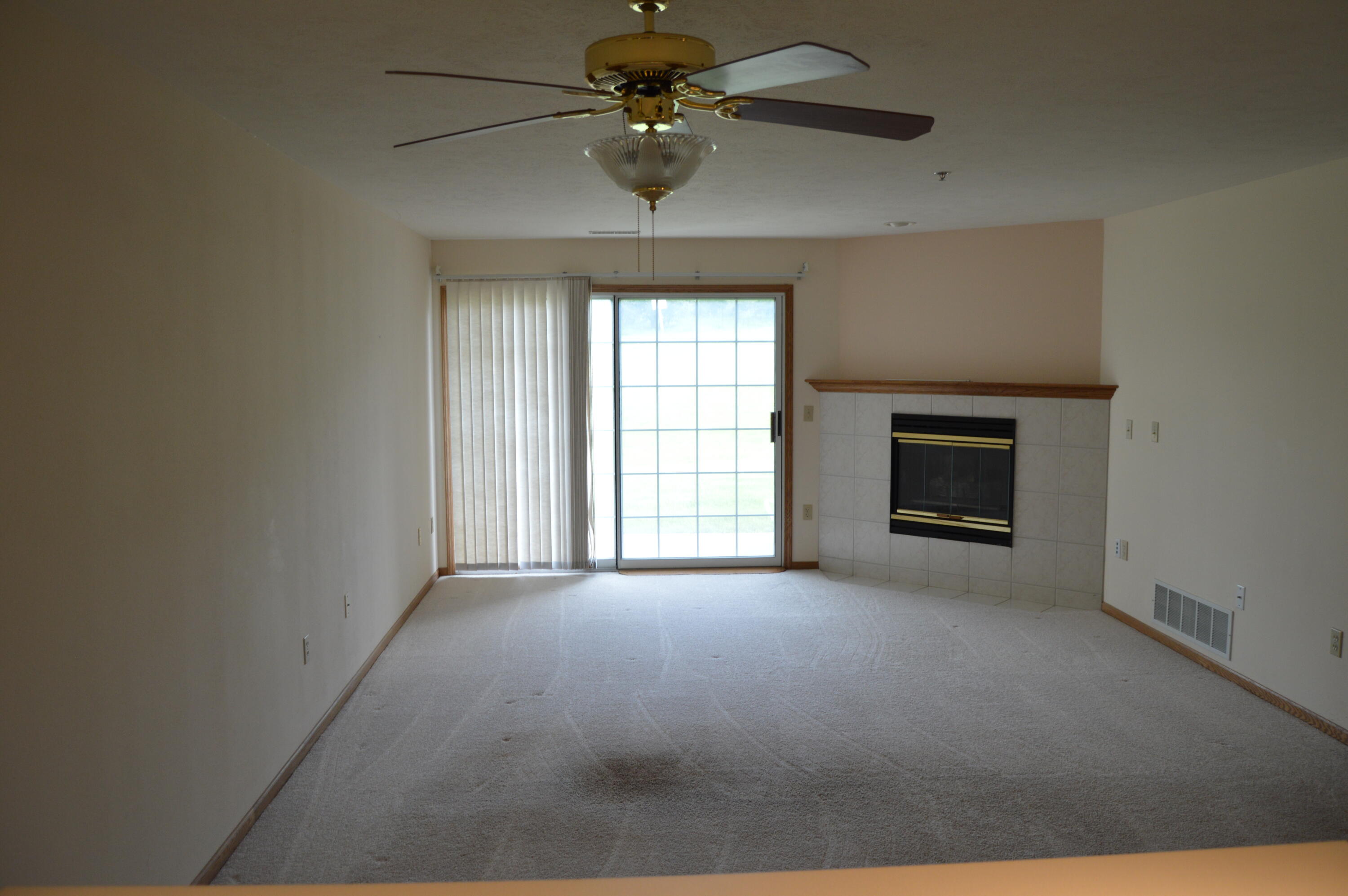 4575 S 124th St Unit: 4575