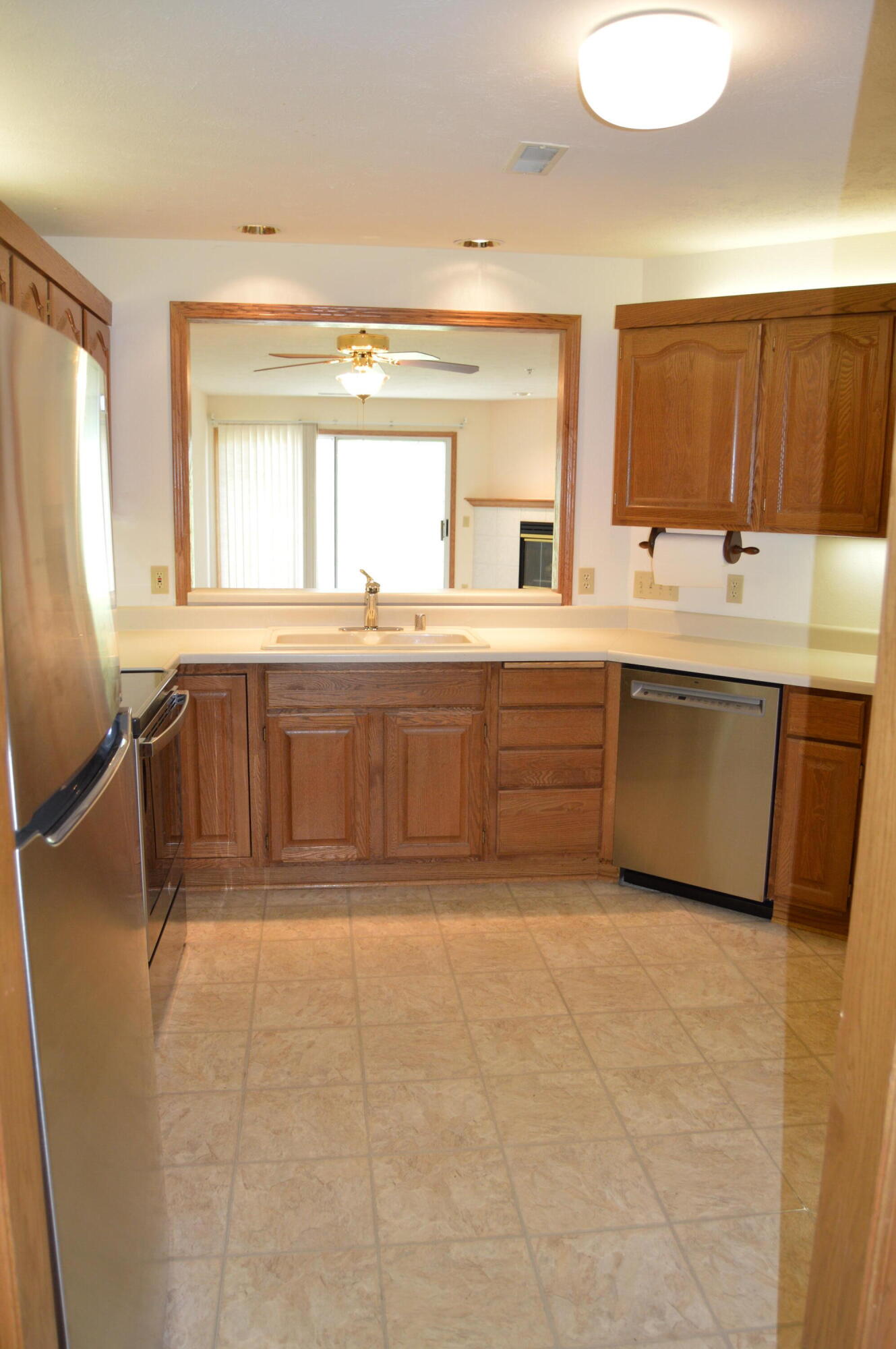 4575 S 124th St Unit: 4575