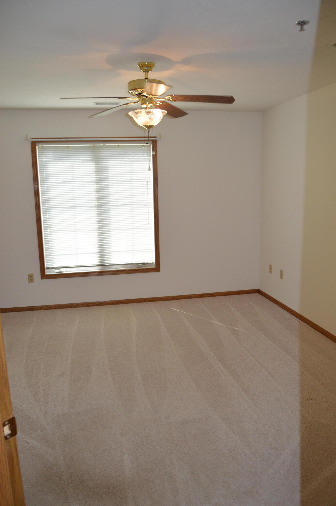 4575 S 124th St Unit: 4575