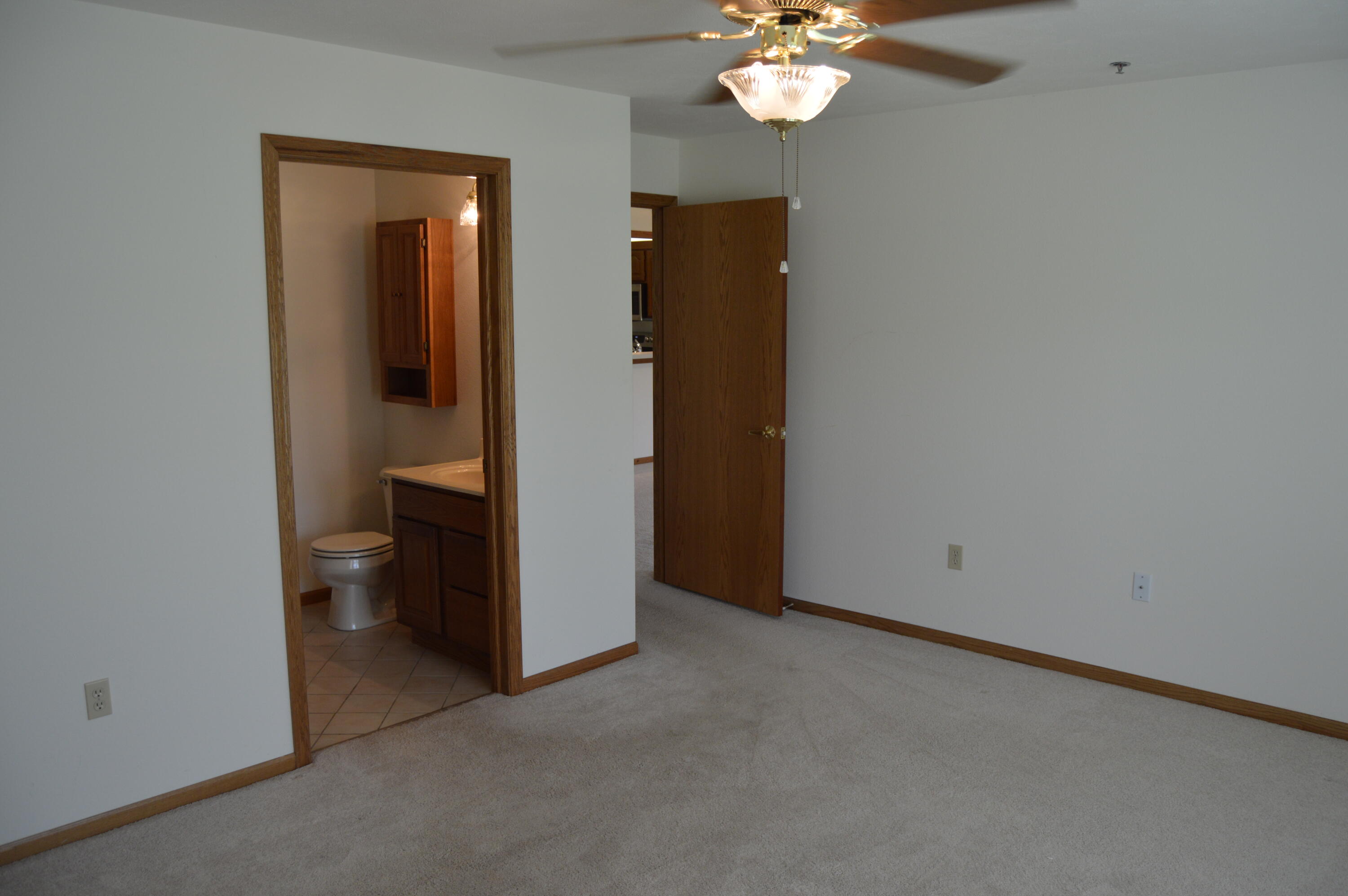 4575 S 124th St Unit: 4575