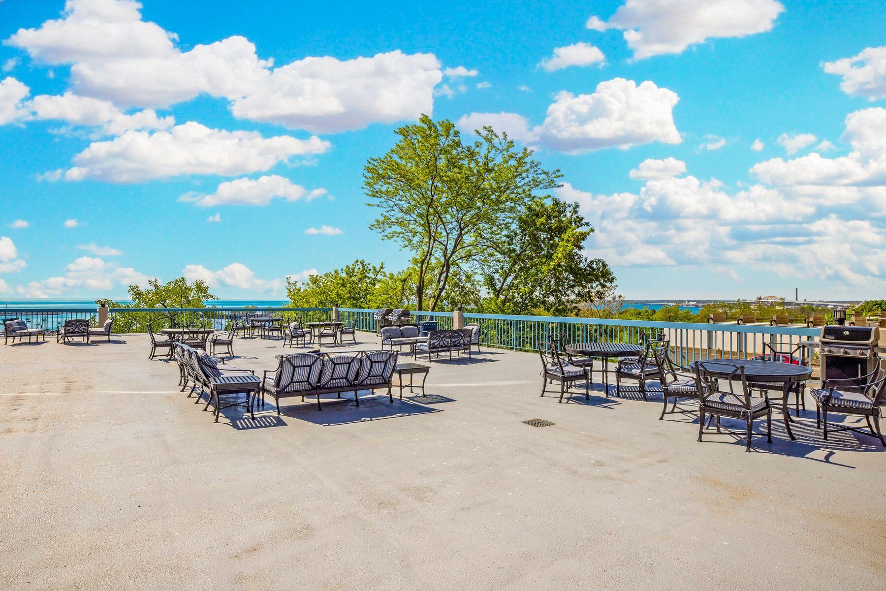 1660 N Prospect Ave Unit: 1507