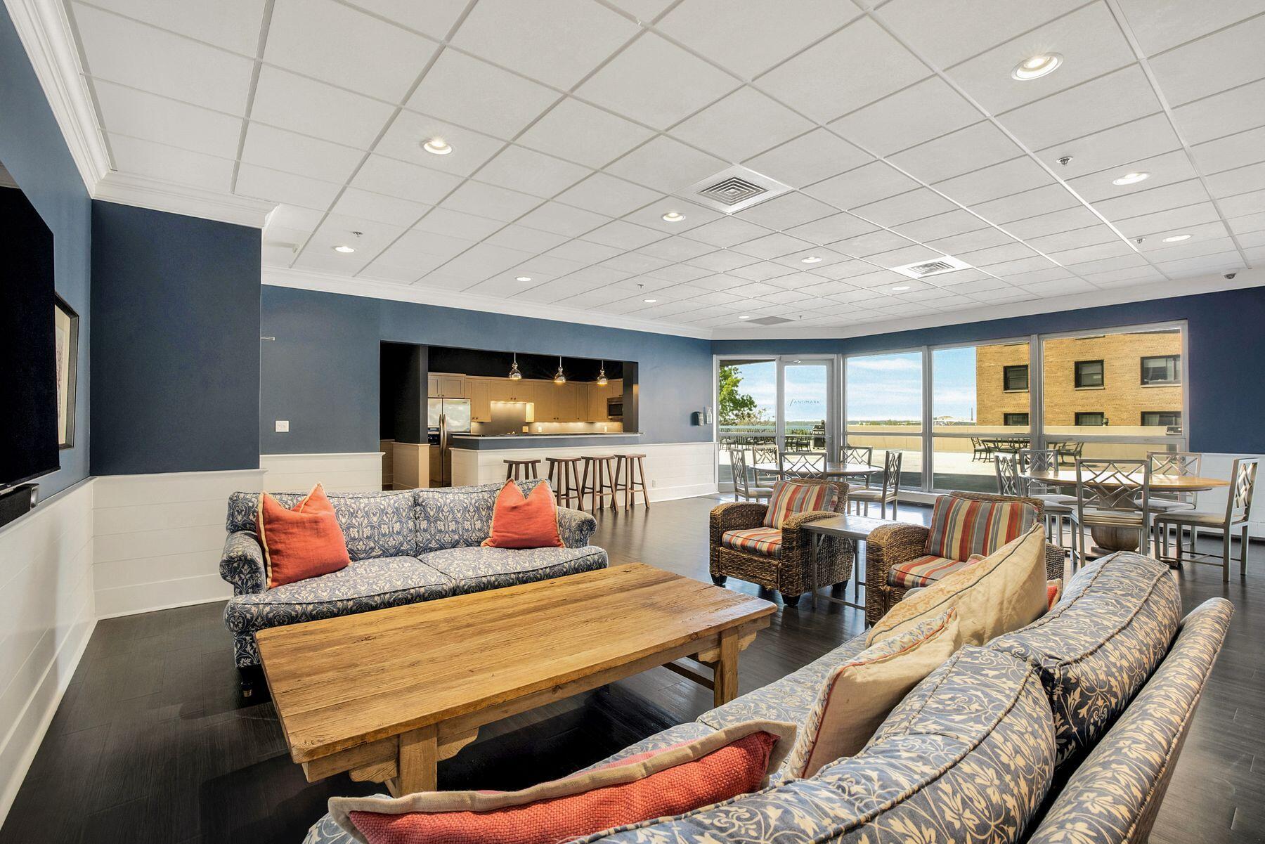 1660 N Prospect Ave Unit: 1507