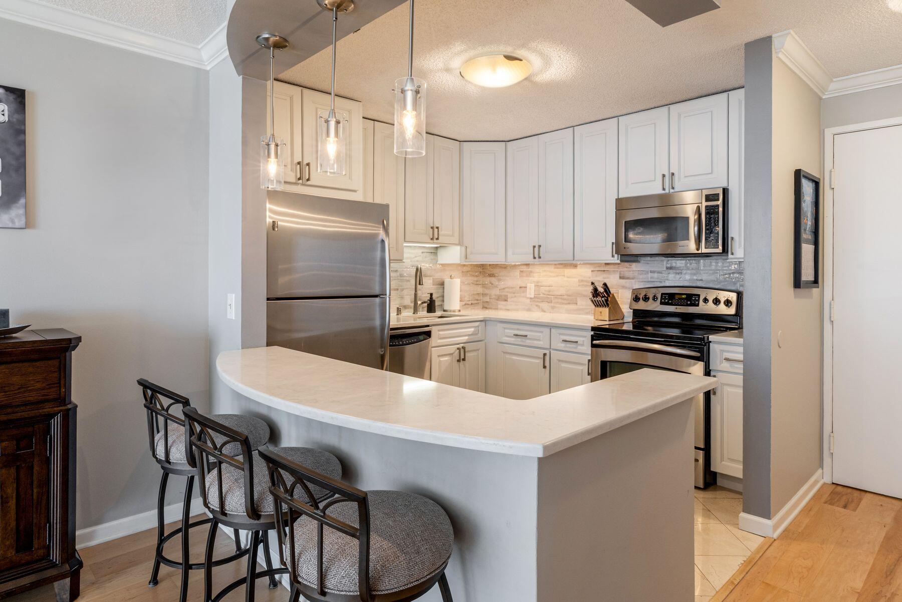 1660 N Prospect Ave Unit: 1507