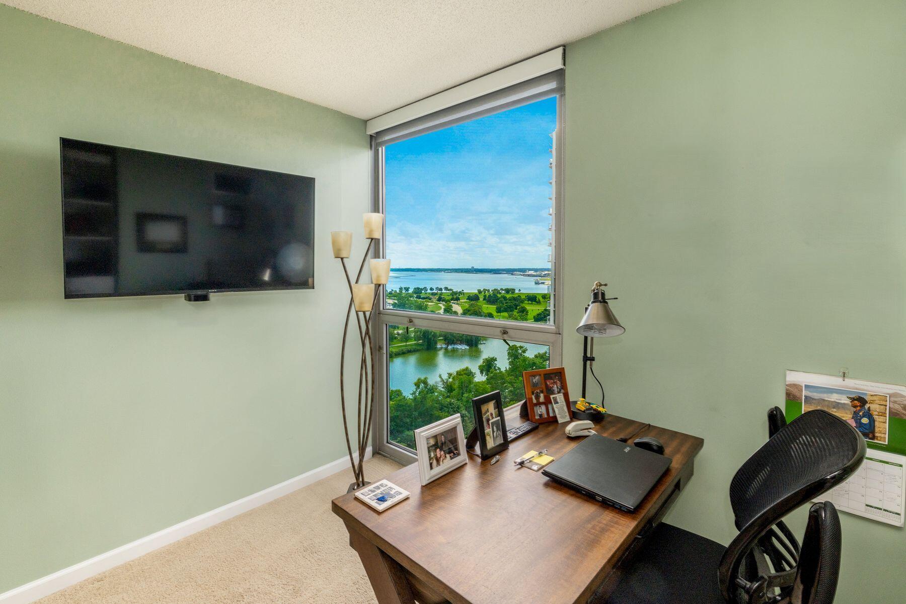 1660 N Prospect Ave Unit: 1507