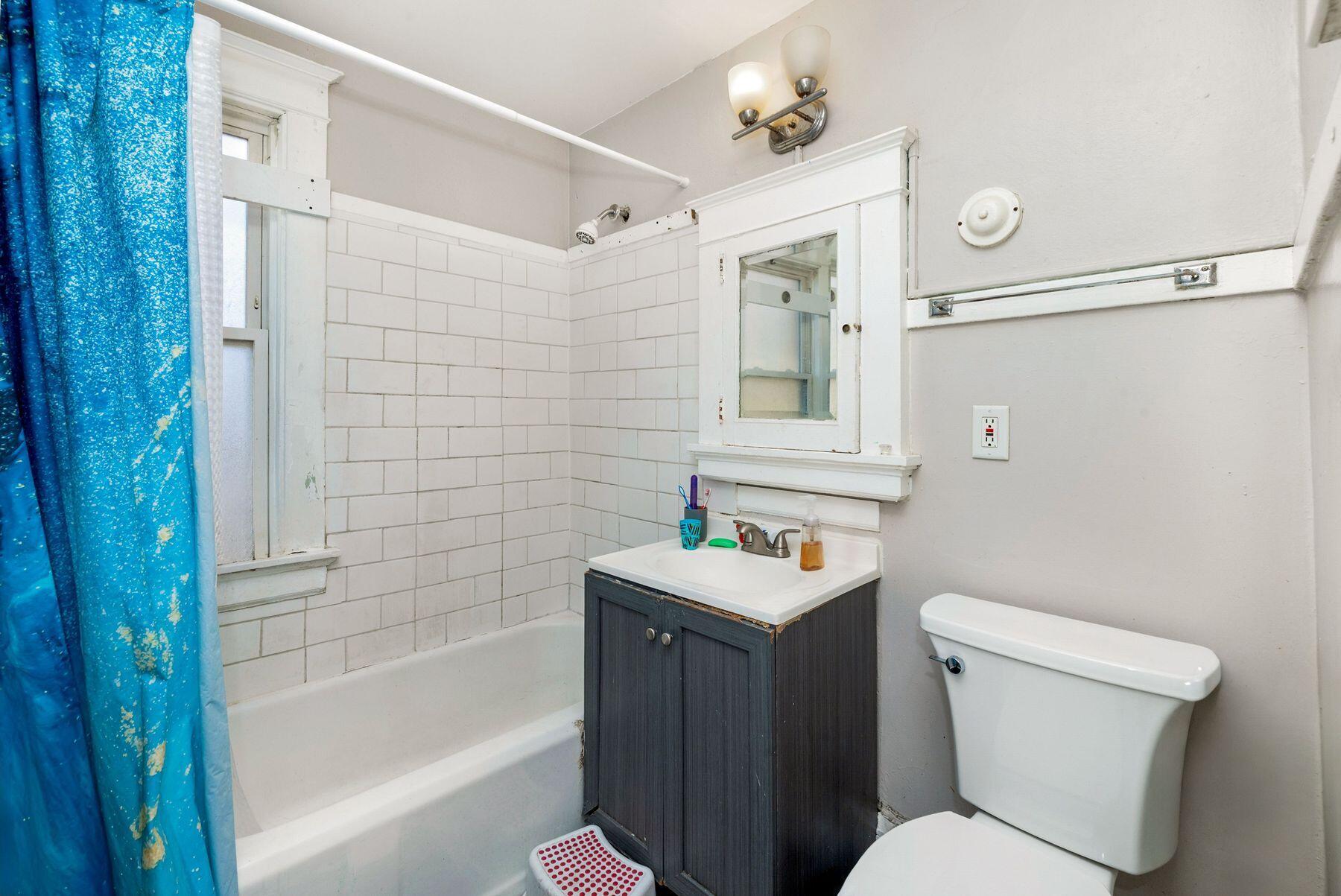 1128 S 35th St Unit: 1130