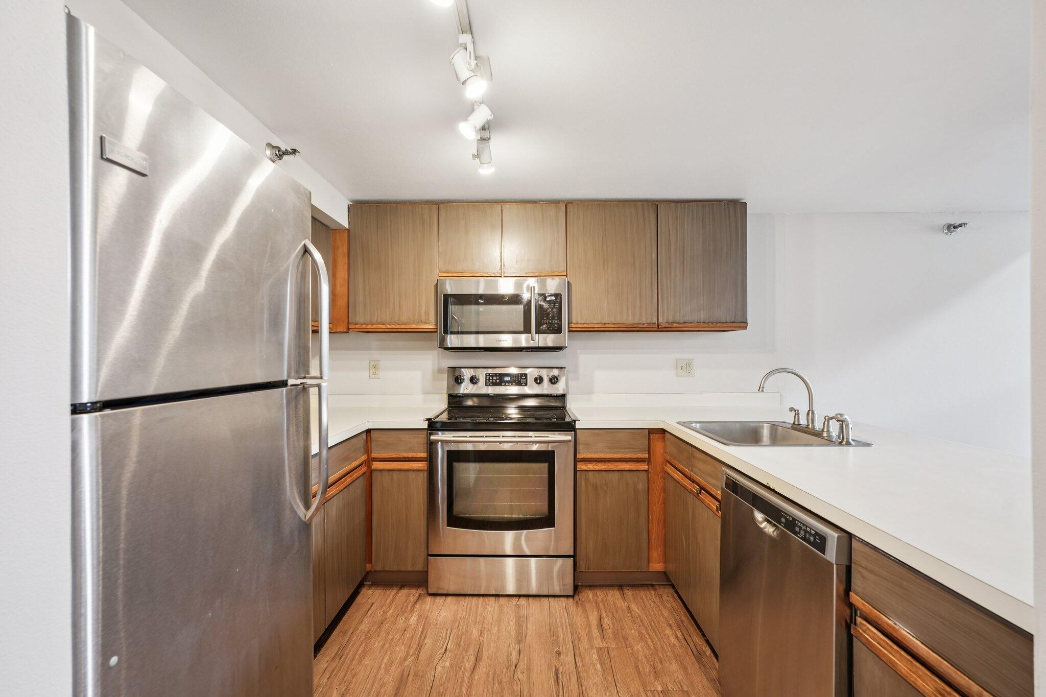 270 E Highland Ave Unit: 622