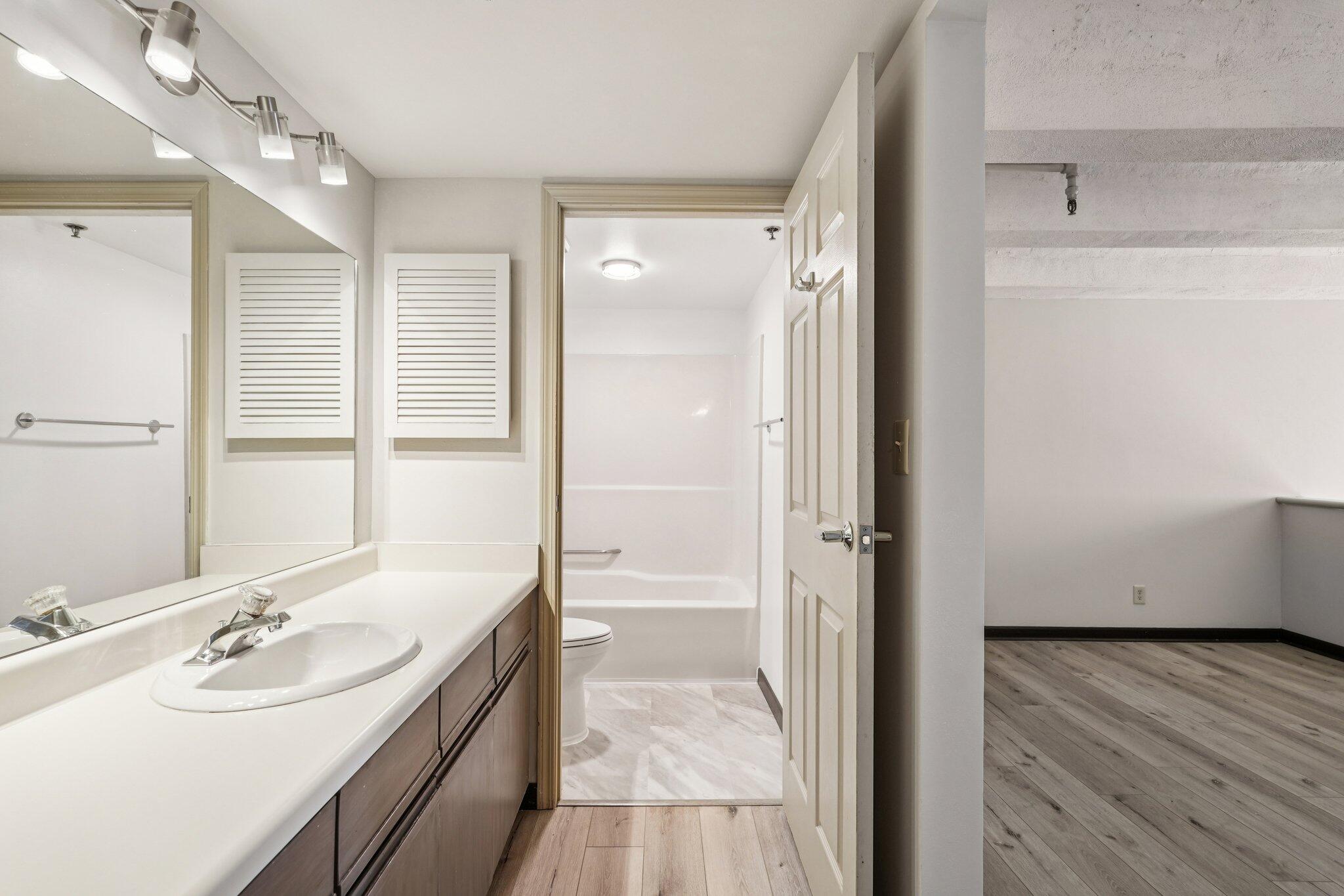 270 E Highland Ave Unit: 622