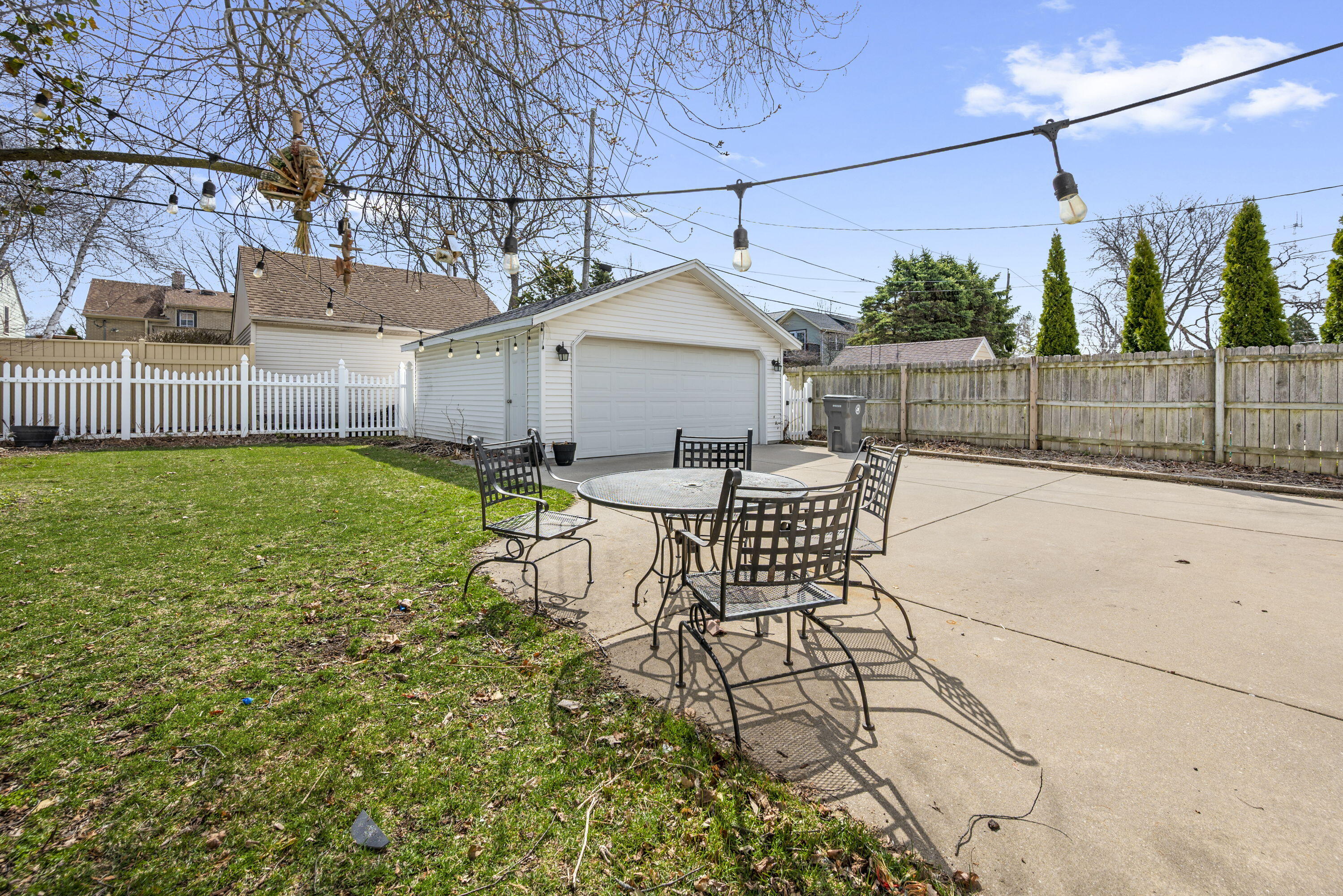 5122 N Diversey Blvd