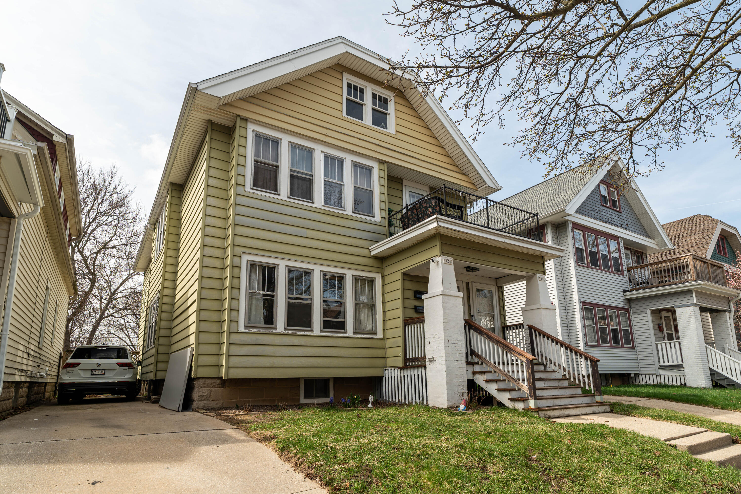 1429 N 49th St Unit: 1431