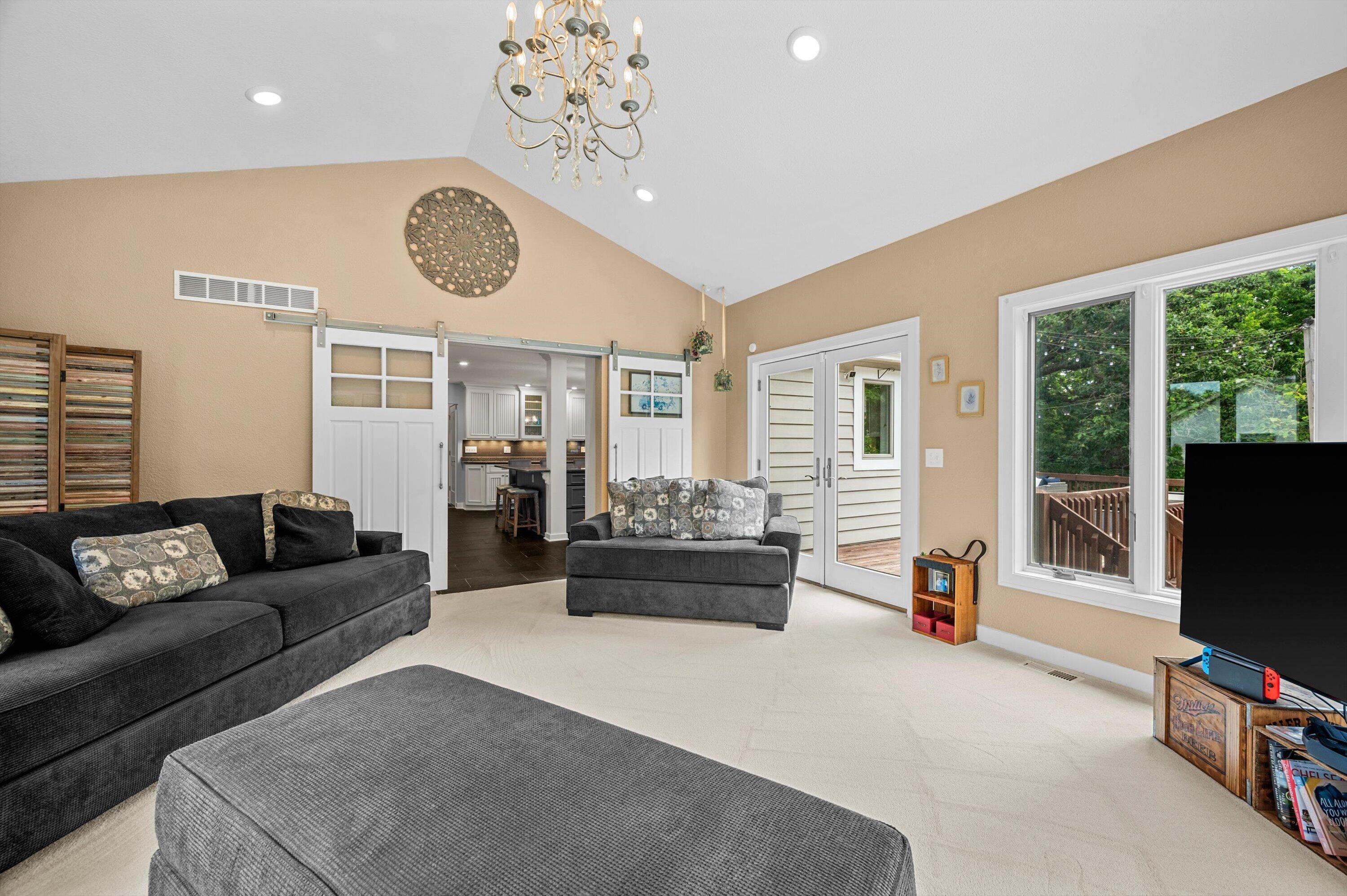 515 Pebble Creek Pass