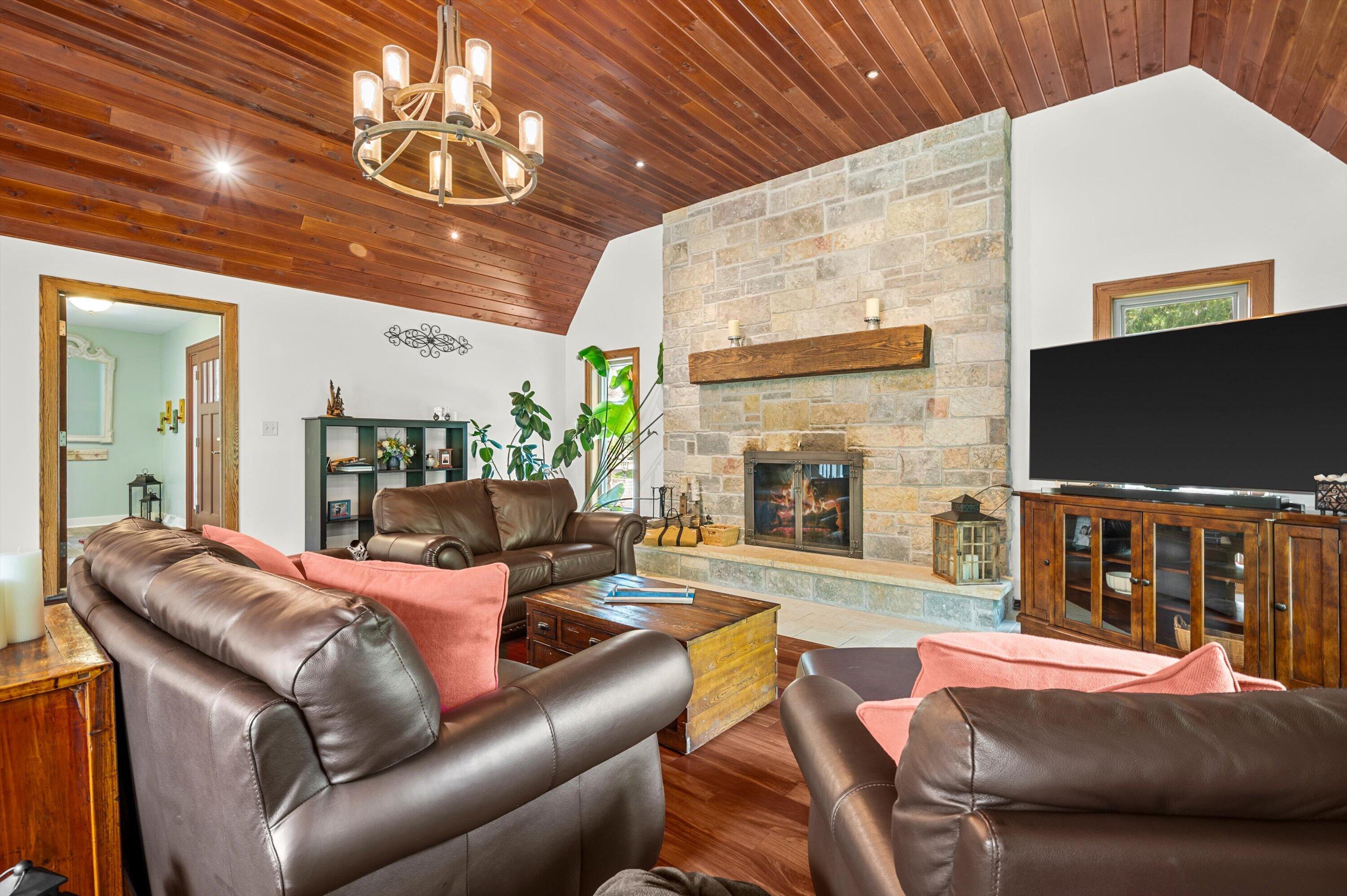 515 Pebble Creek Pass