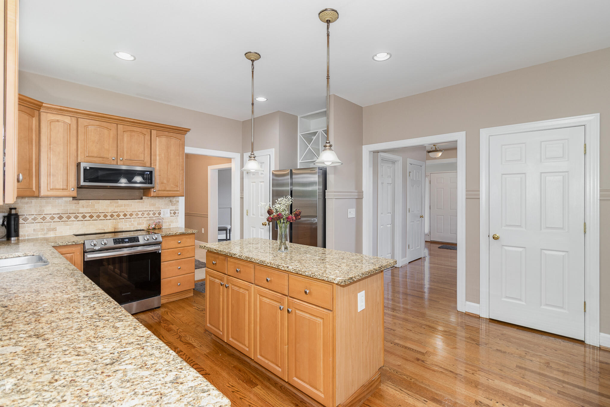 10667 Sunnys Halo Court