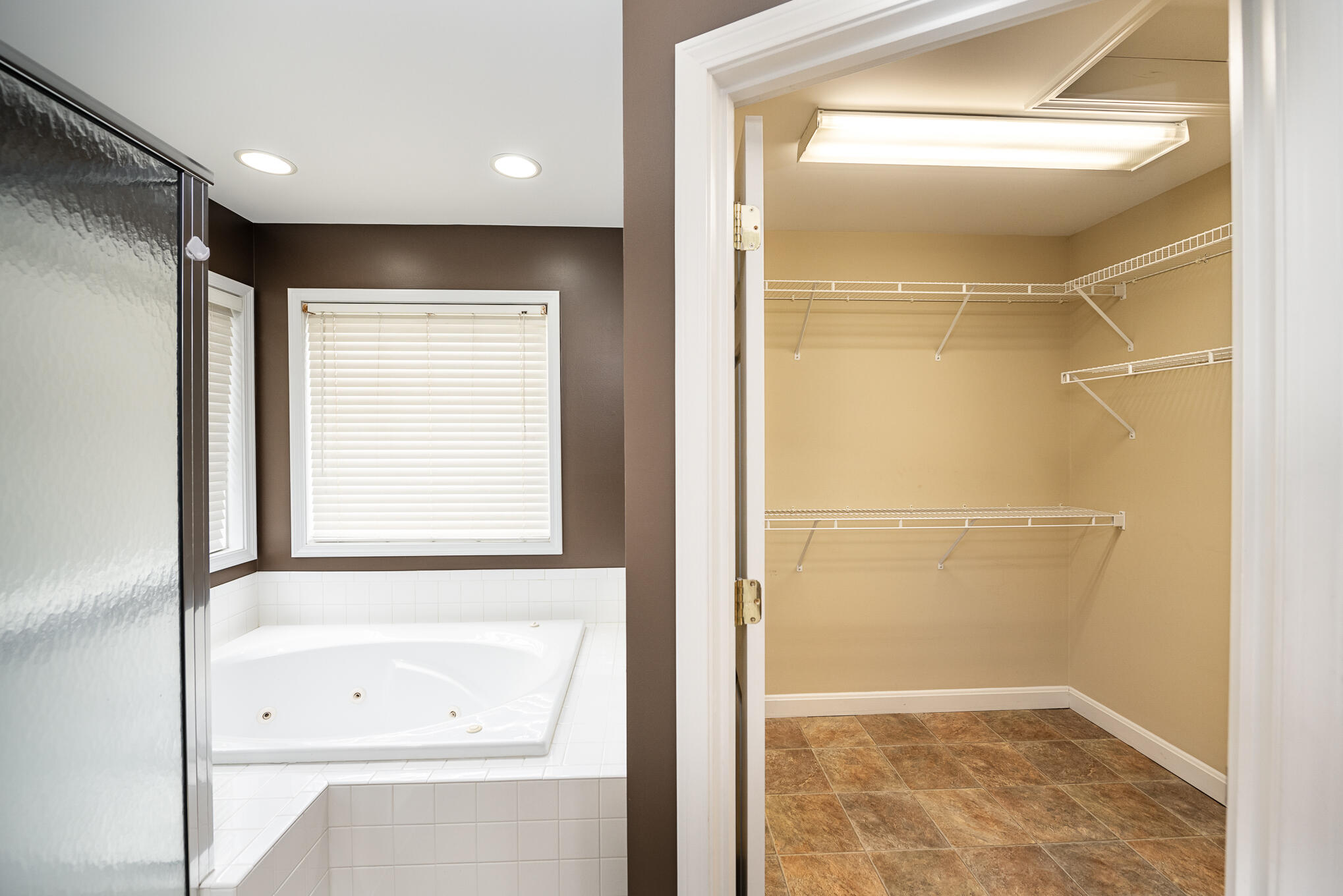 10667 Sunnys Halo Court