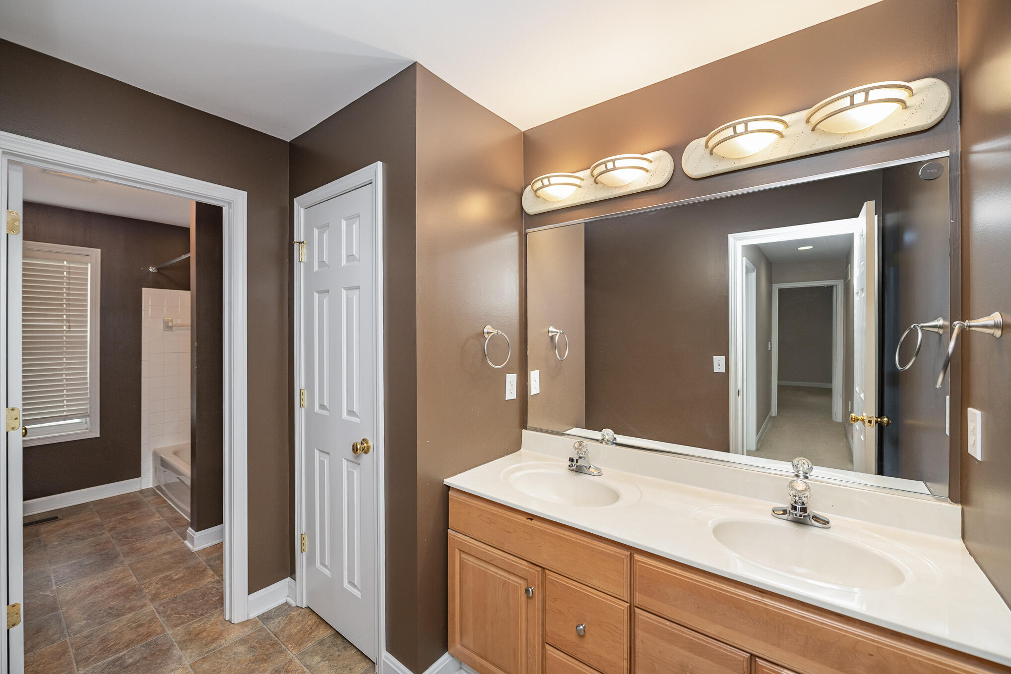 10667 Sunnys Halo Court