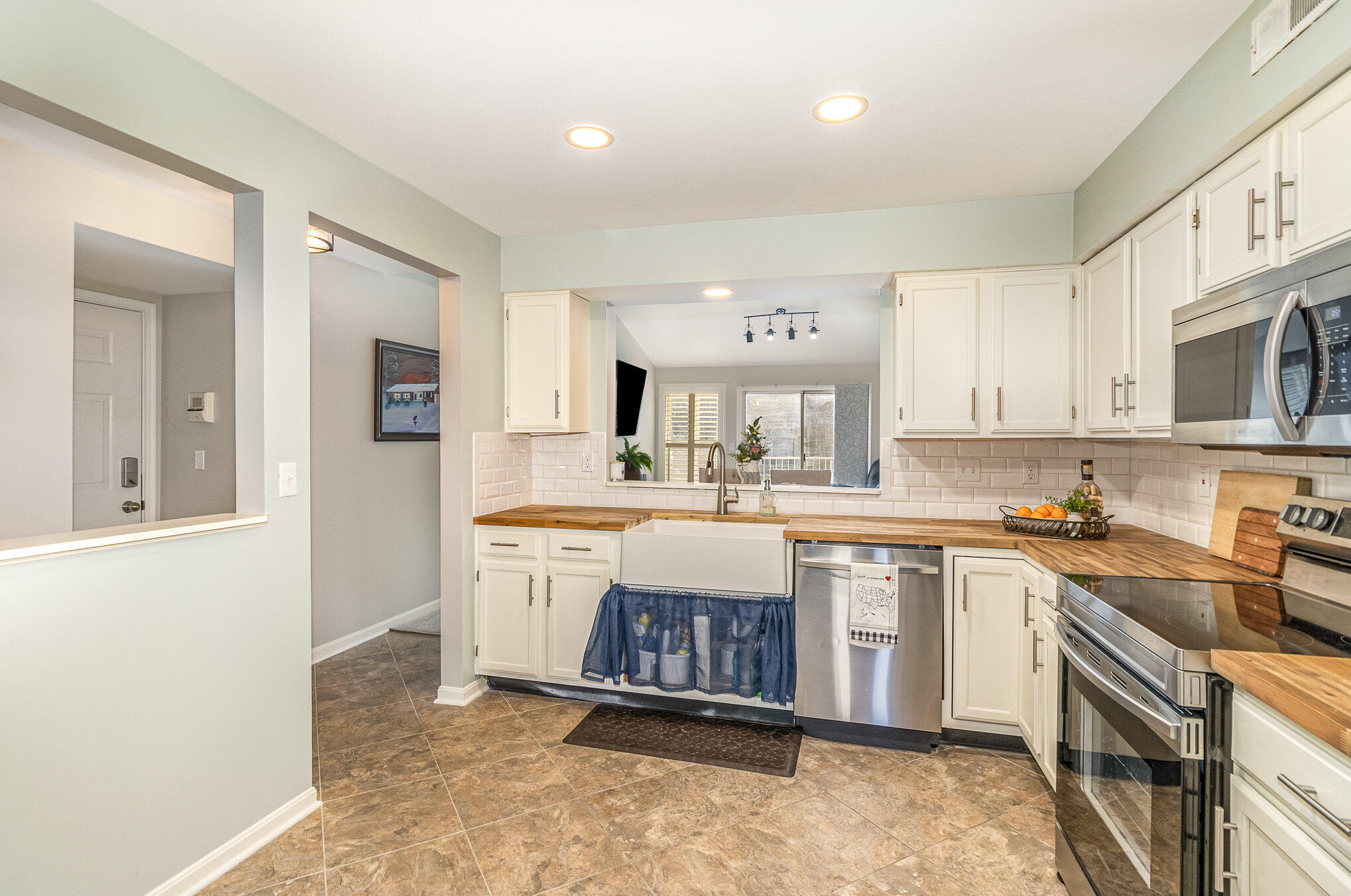 7345 Centrecrest Lane, D