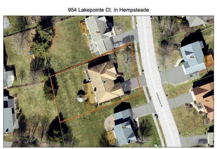 954 Lakepointe Court