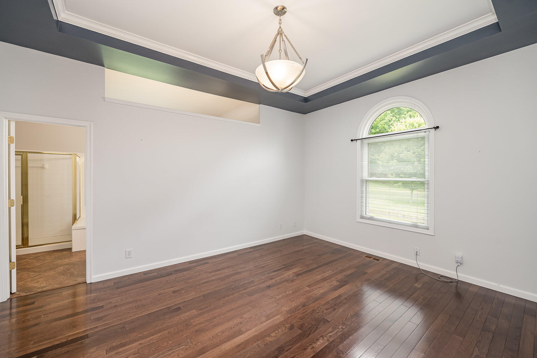 954 Lakepointe Court