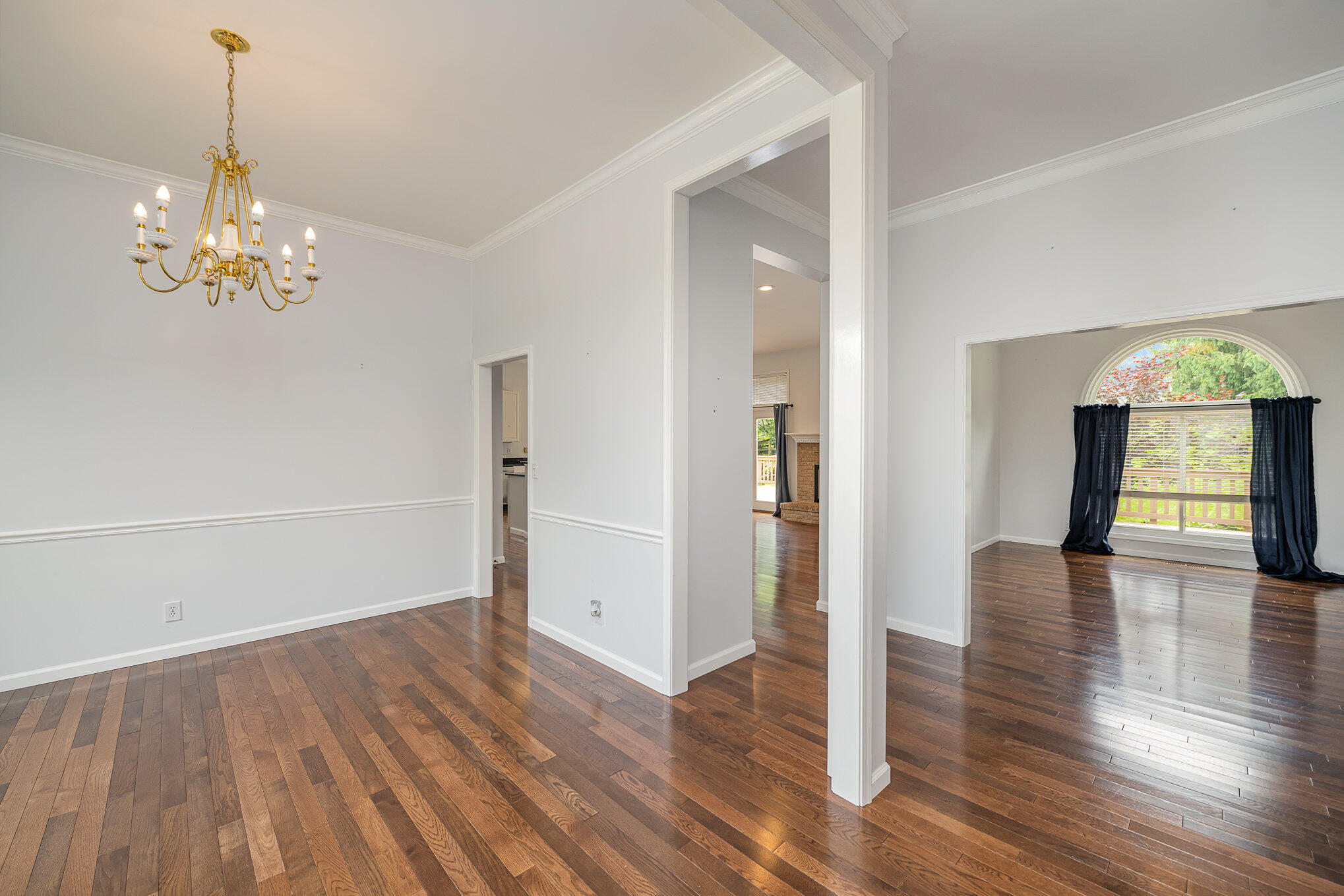 954 Lakepointe Court