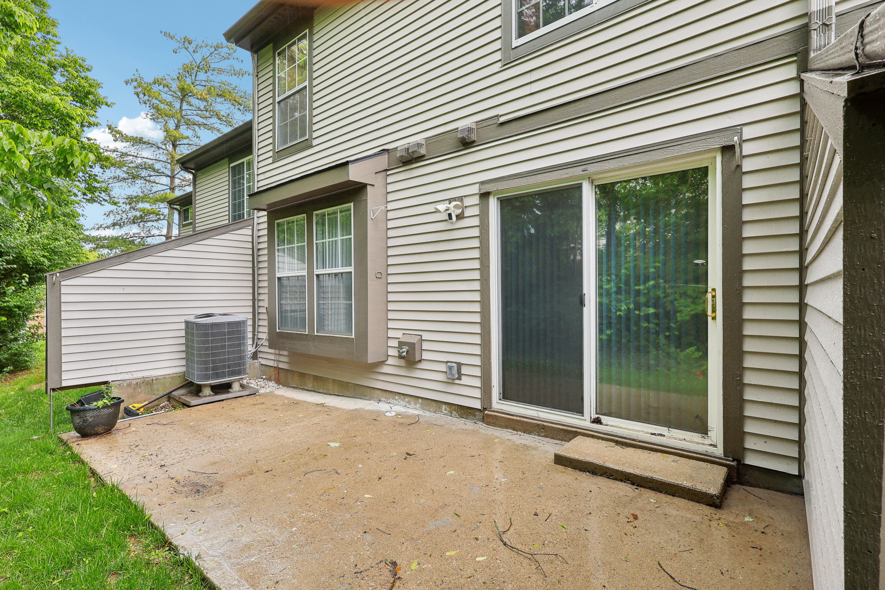 7111 Sweetwater Drive