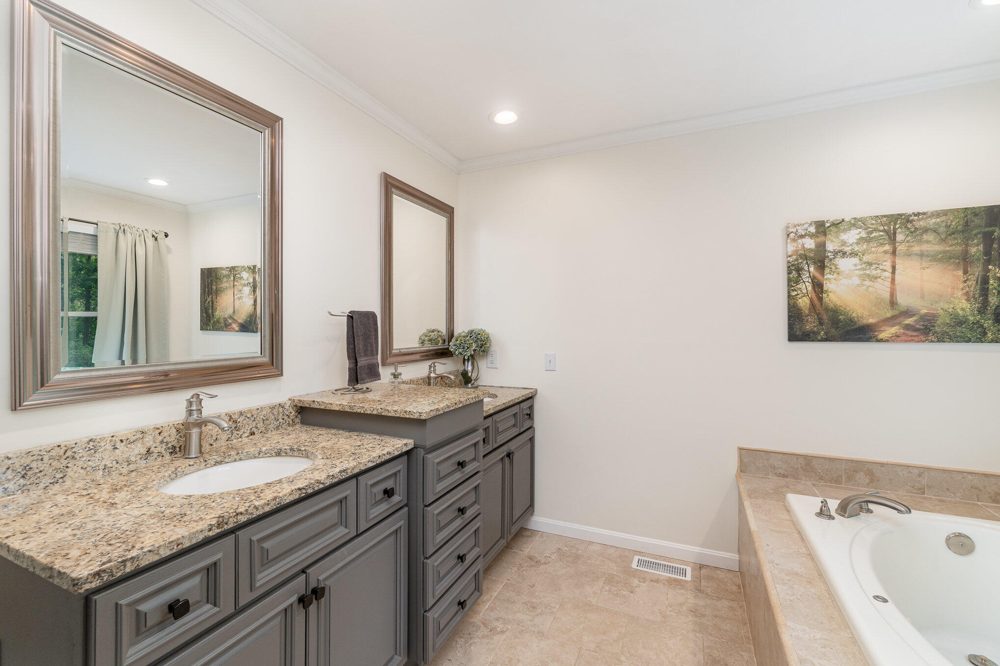 1063 Tudor Lane