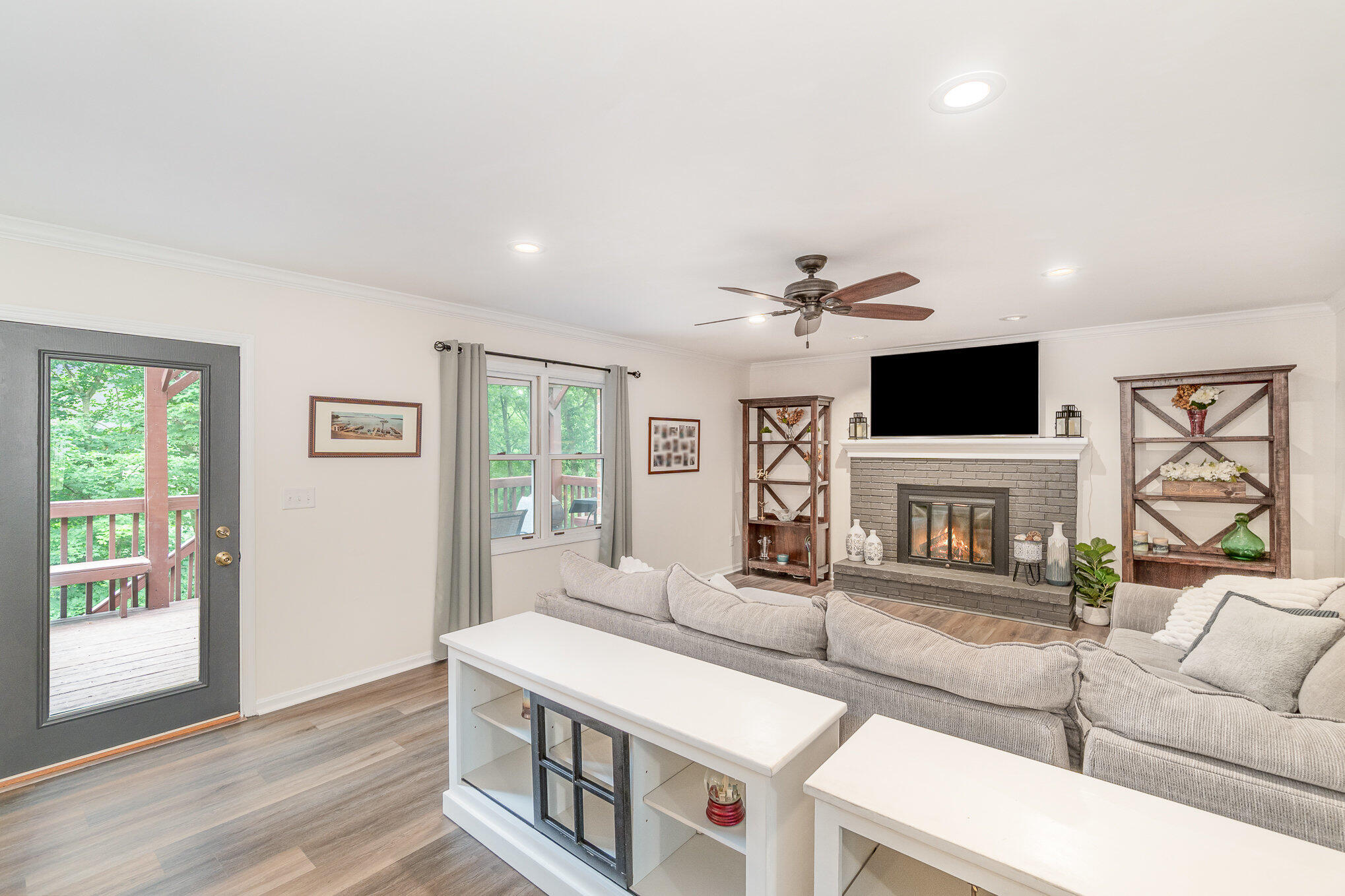 1063 Tudor Lane