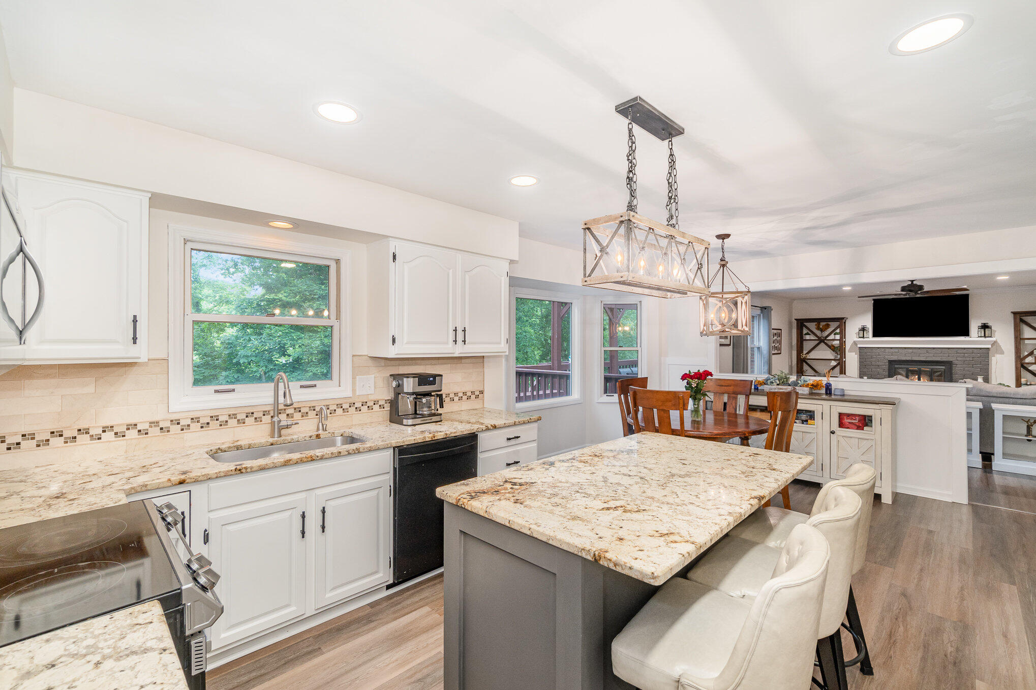 1063 Tudor Lane