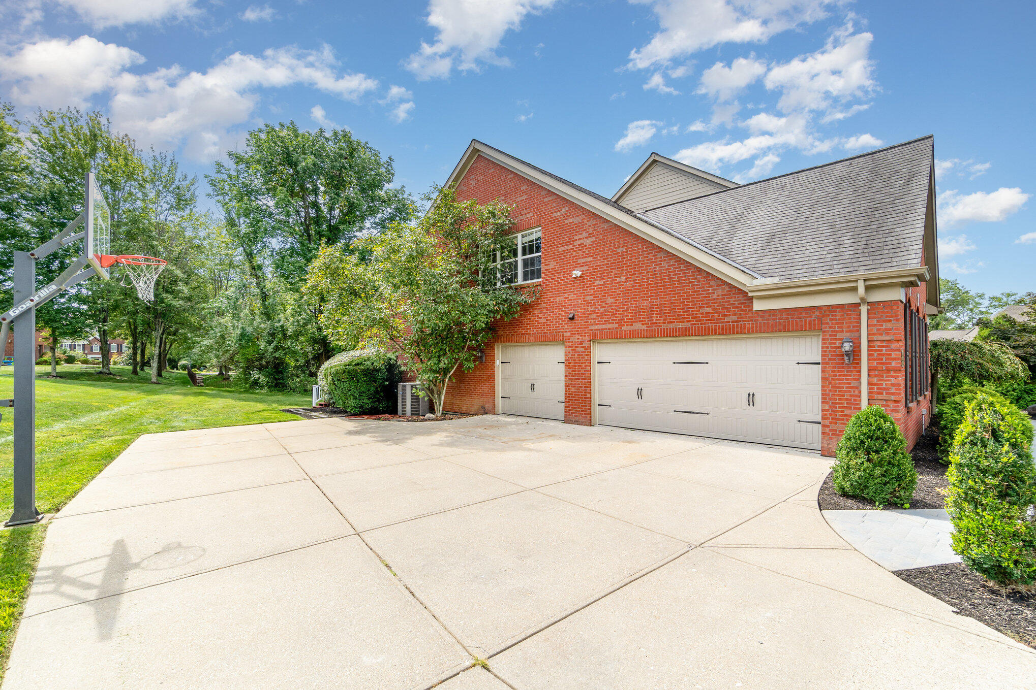 757 Gallant Fox Lane