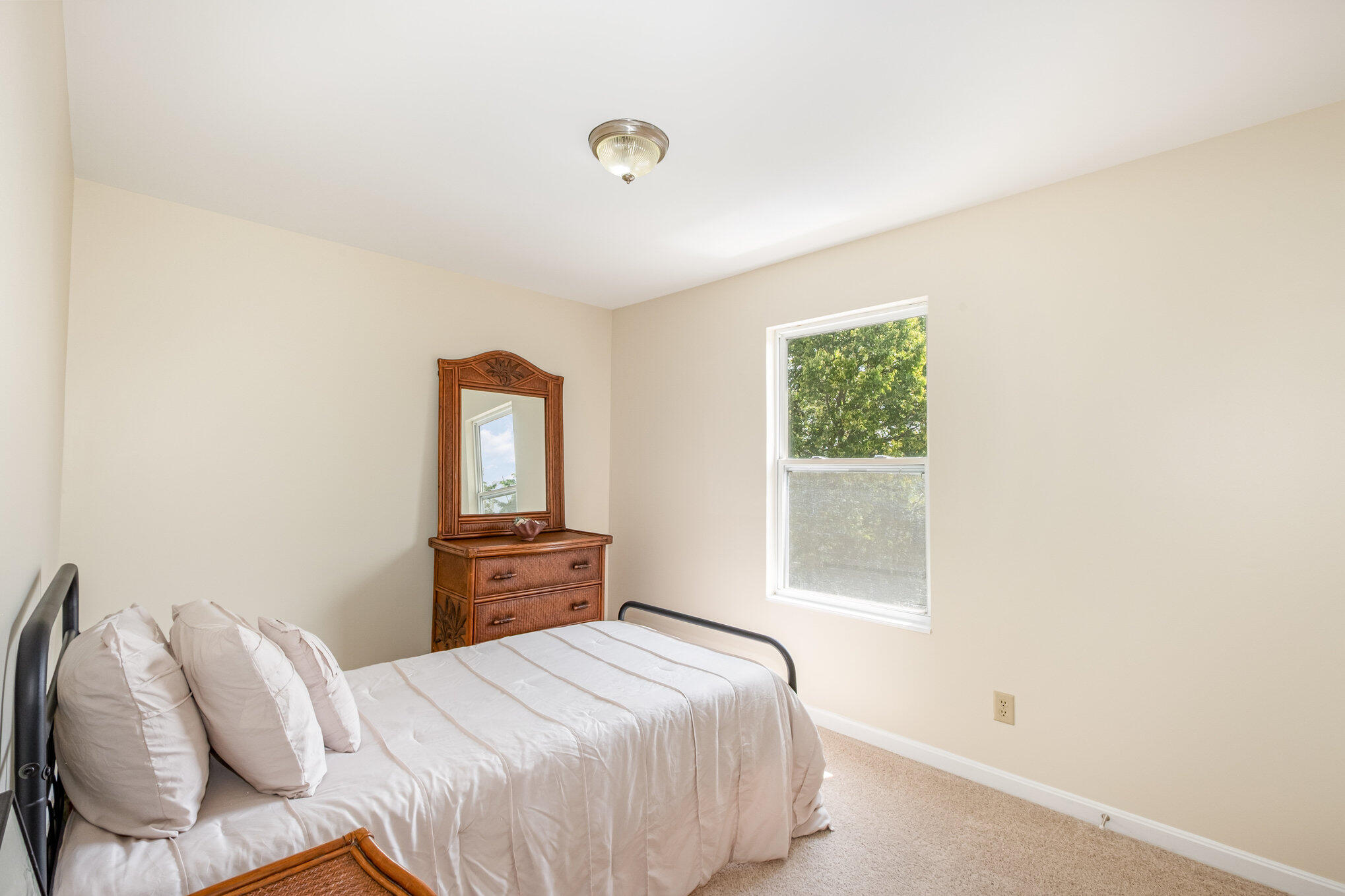 325 Franklin Avenue