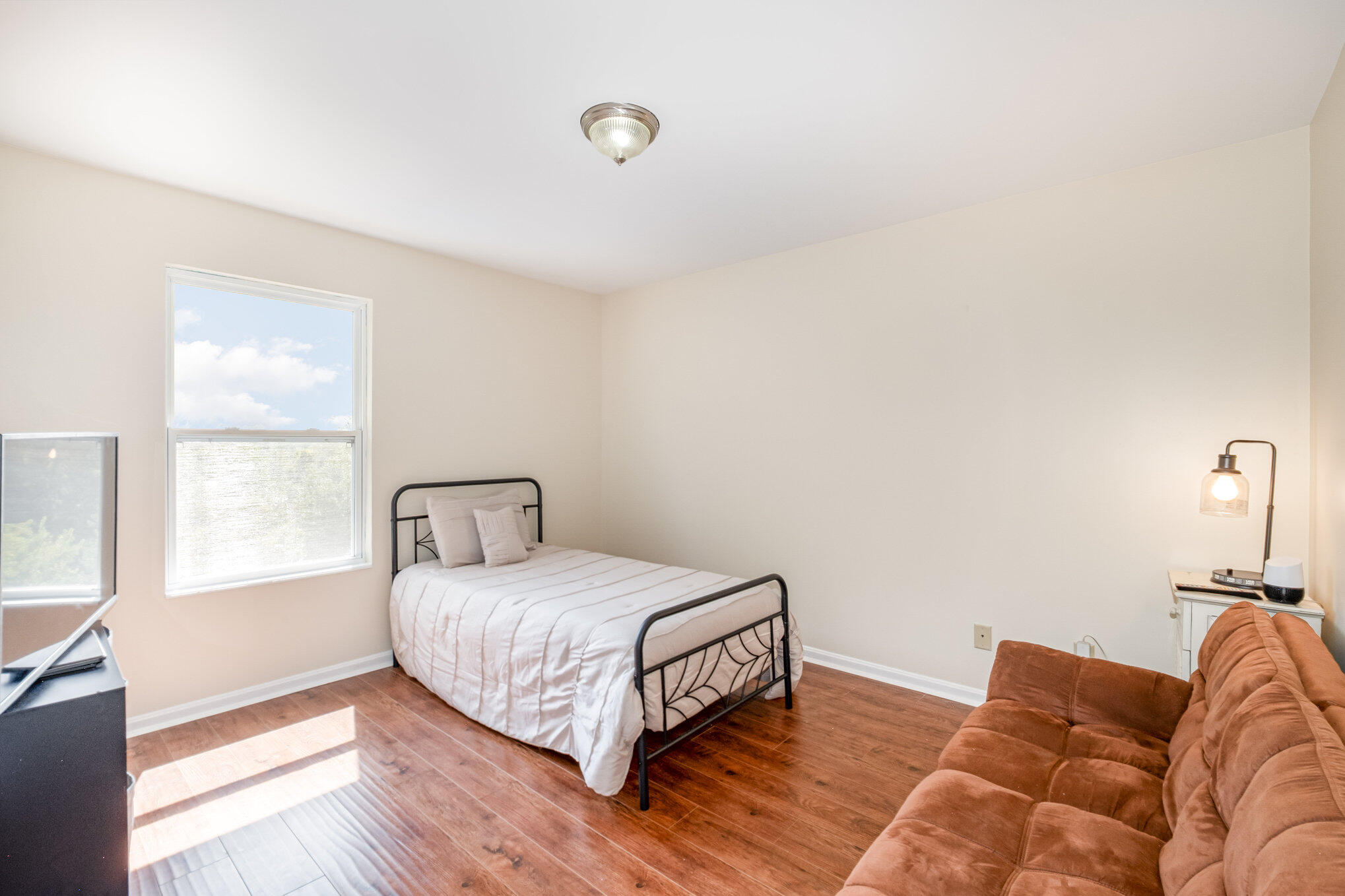 325 Franklin Avenue