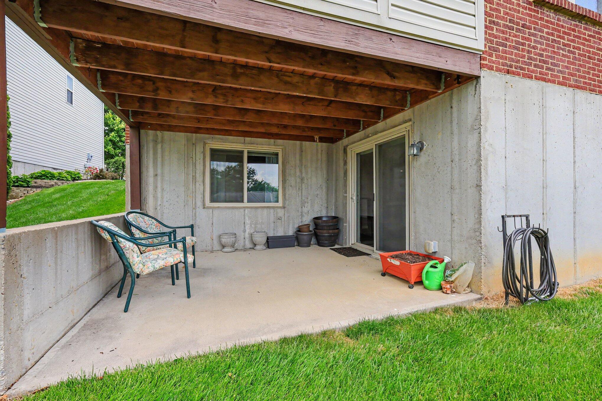 937 Hawkshead Lane