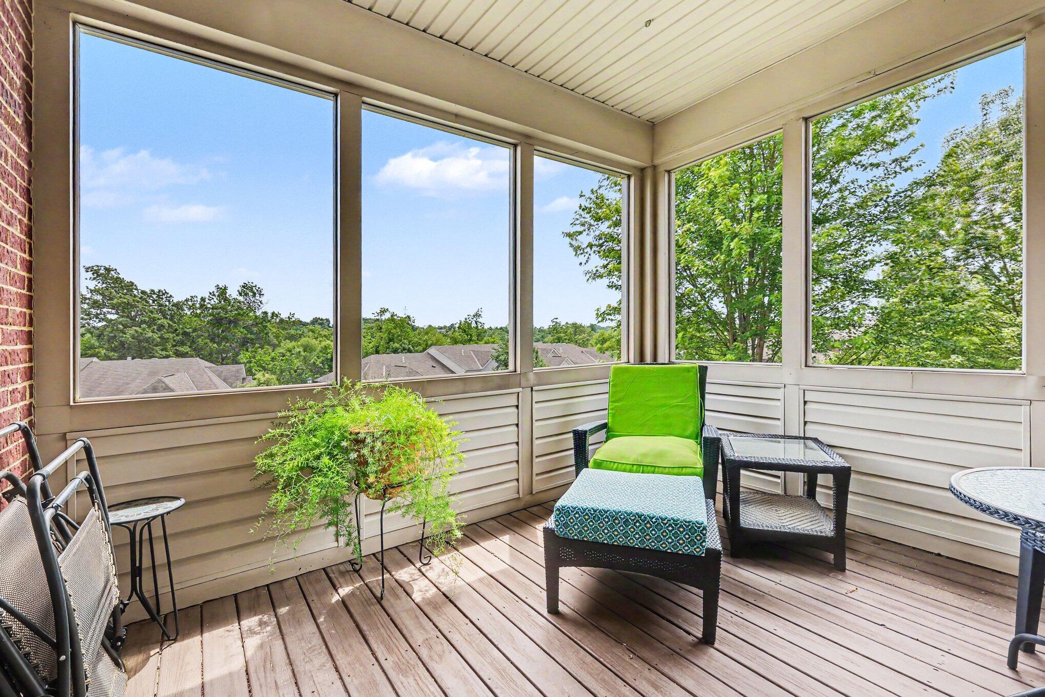 937 Hawkshead Lane
