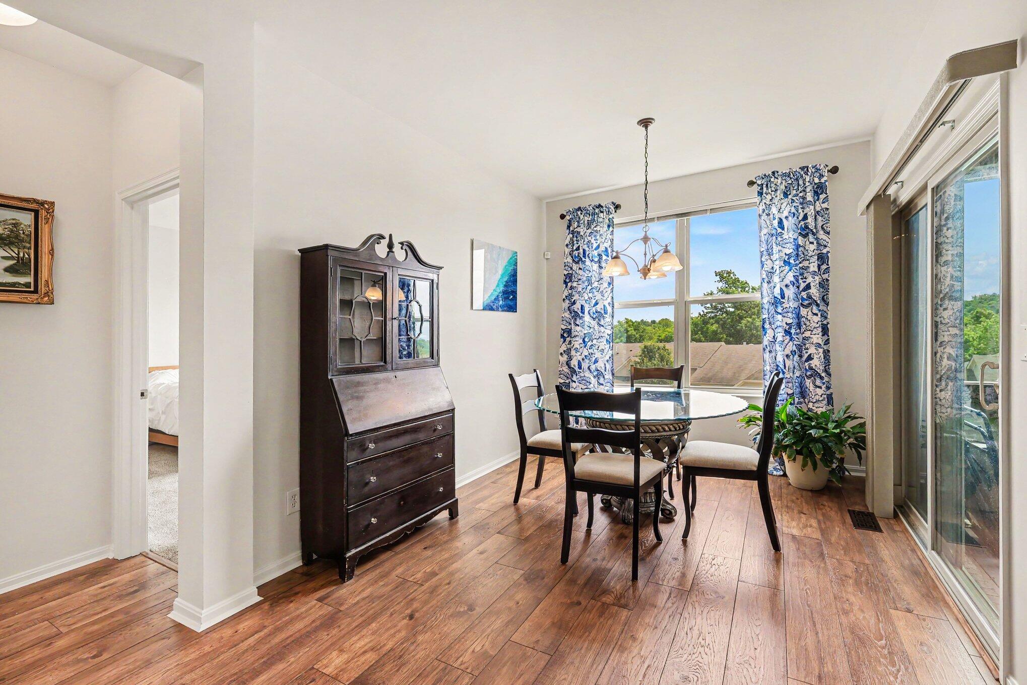 937 Hawkshead Lane