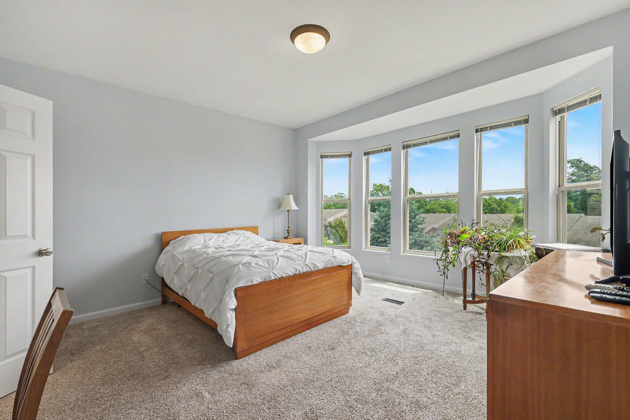 937 Hawkshead Lane