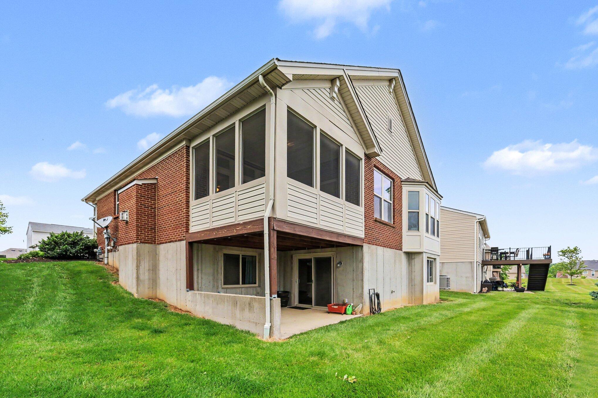 937 Hawkshead Lane