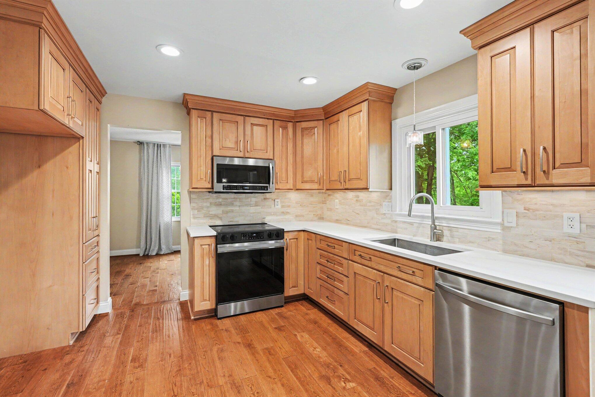 2726 Claiborne Court