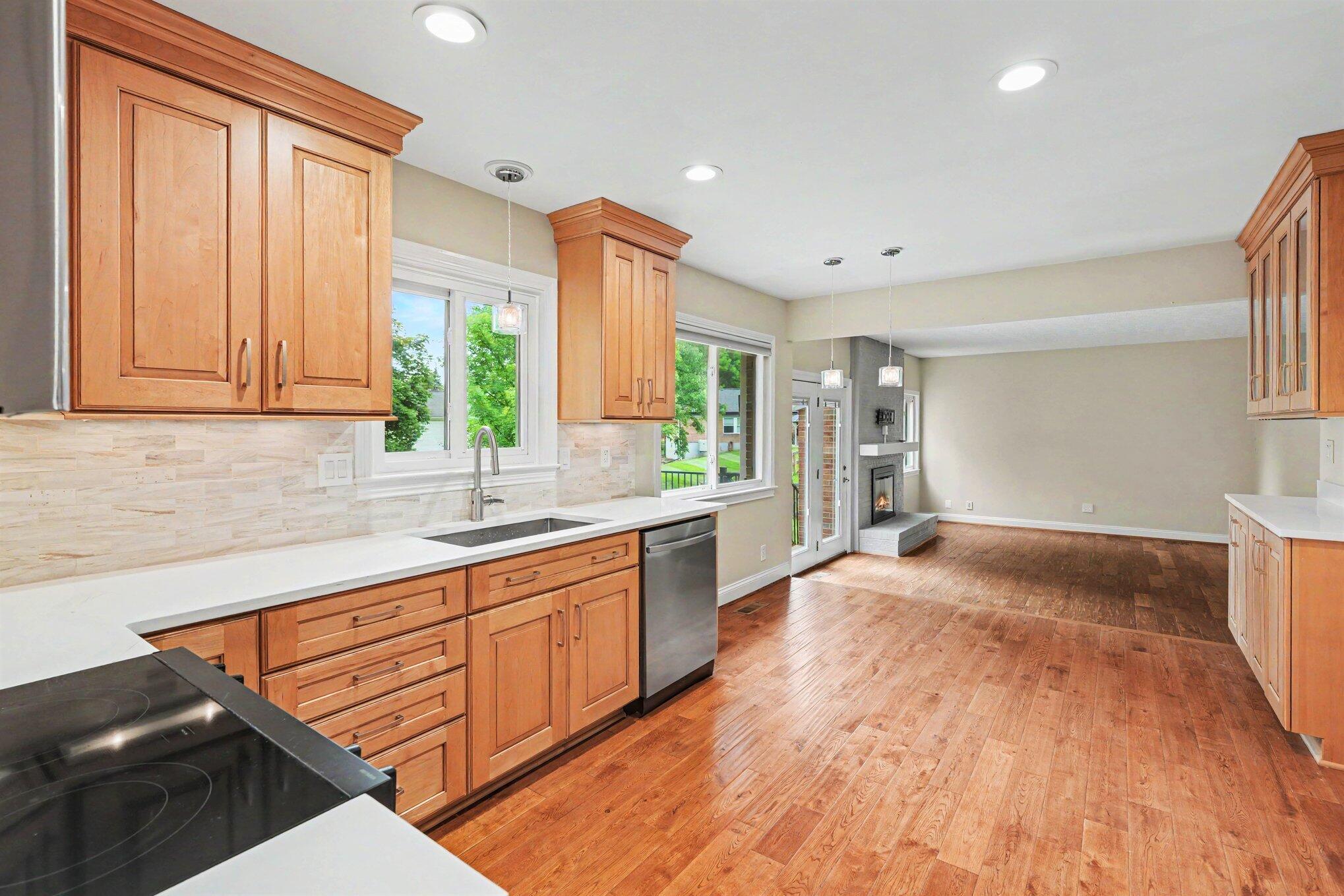 2726 Claiborne Court