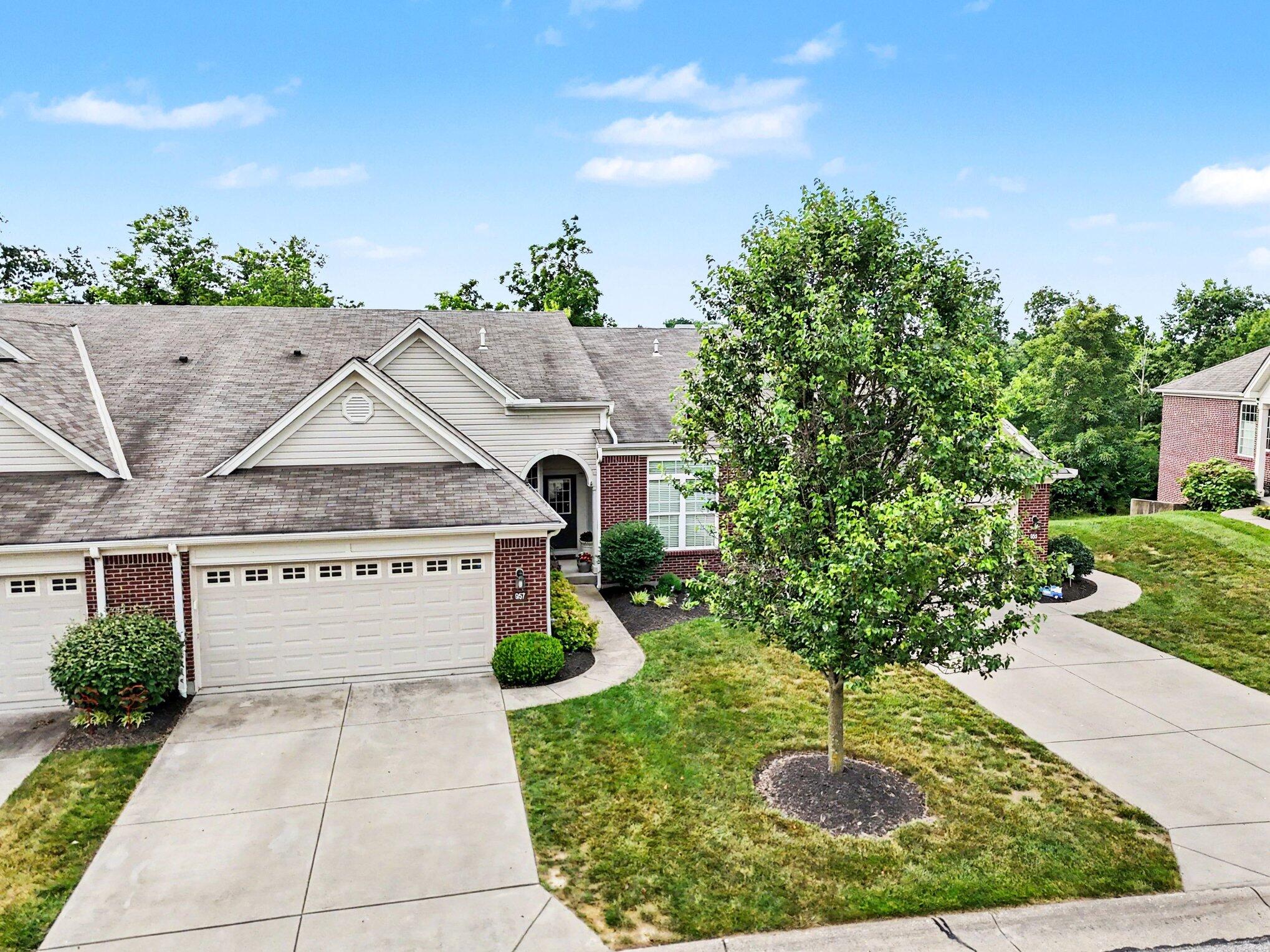 957 Woodsedge Drive