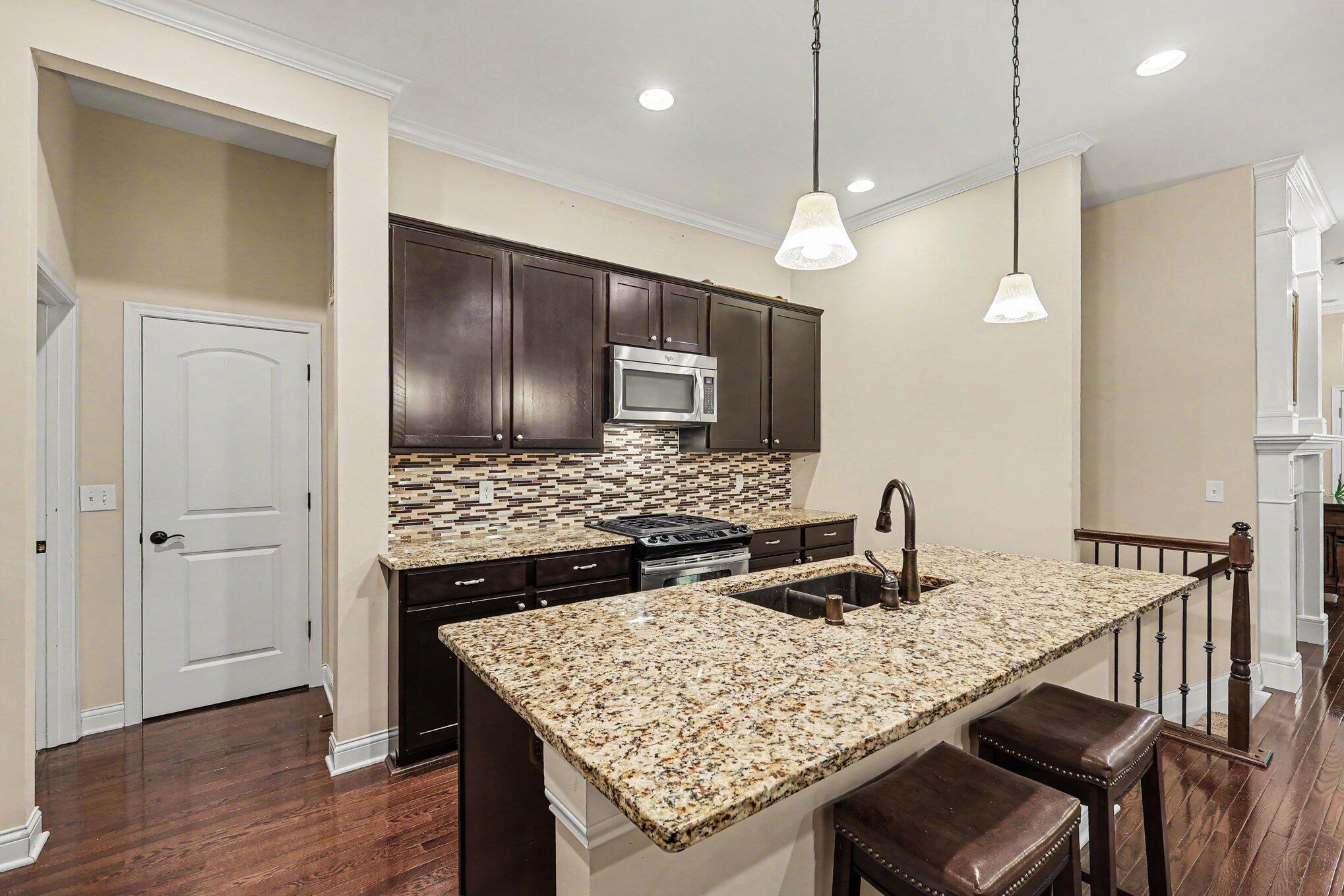 957 Woodsedge Drive
