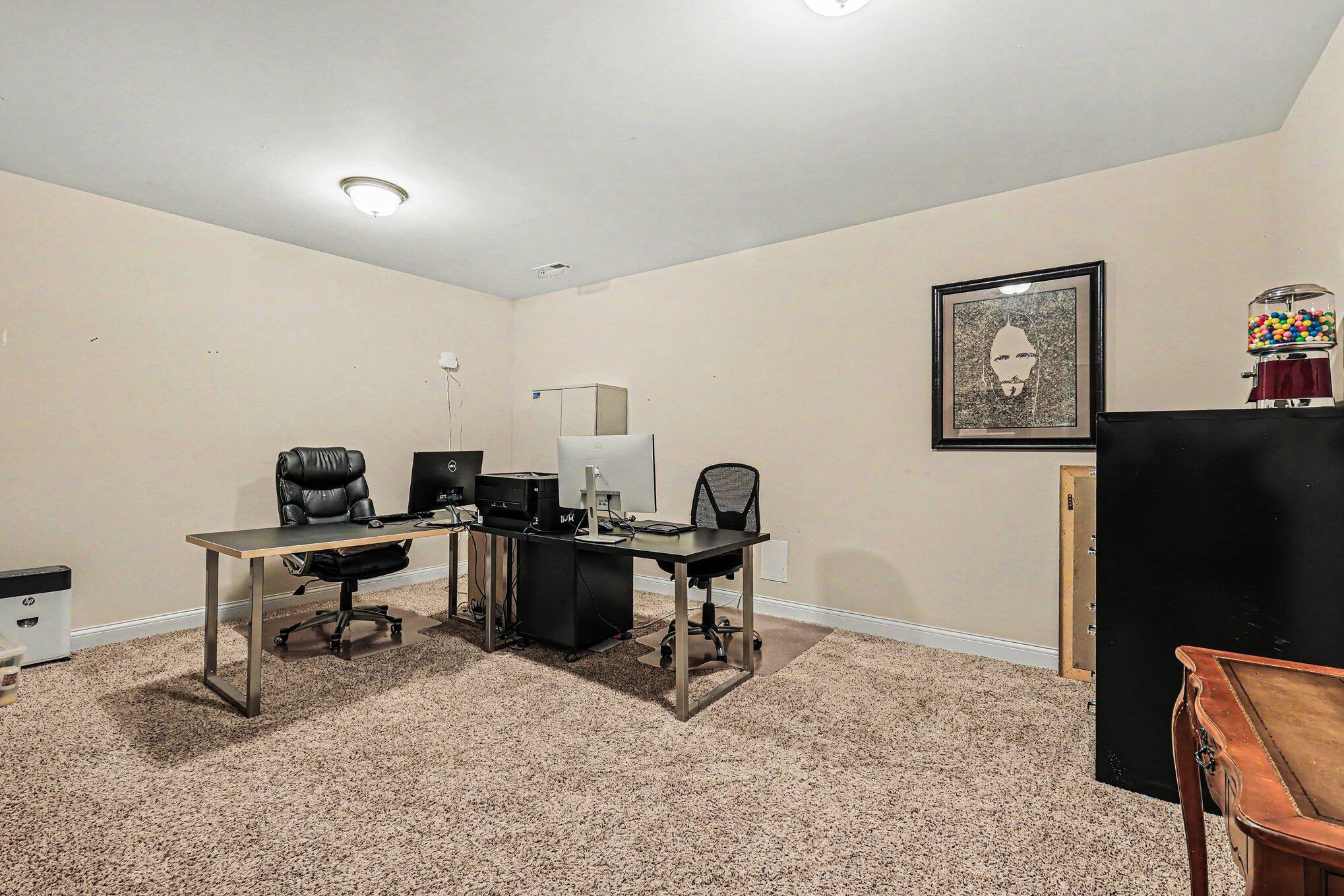 957 Woodsedge Drive