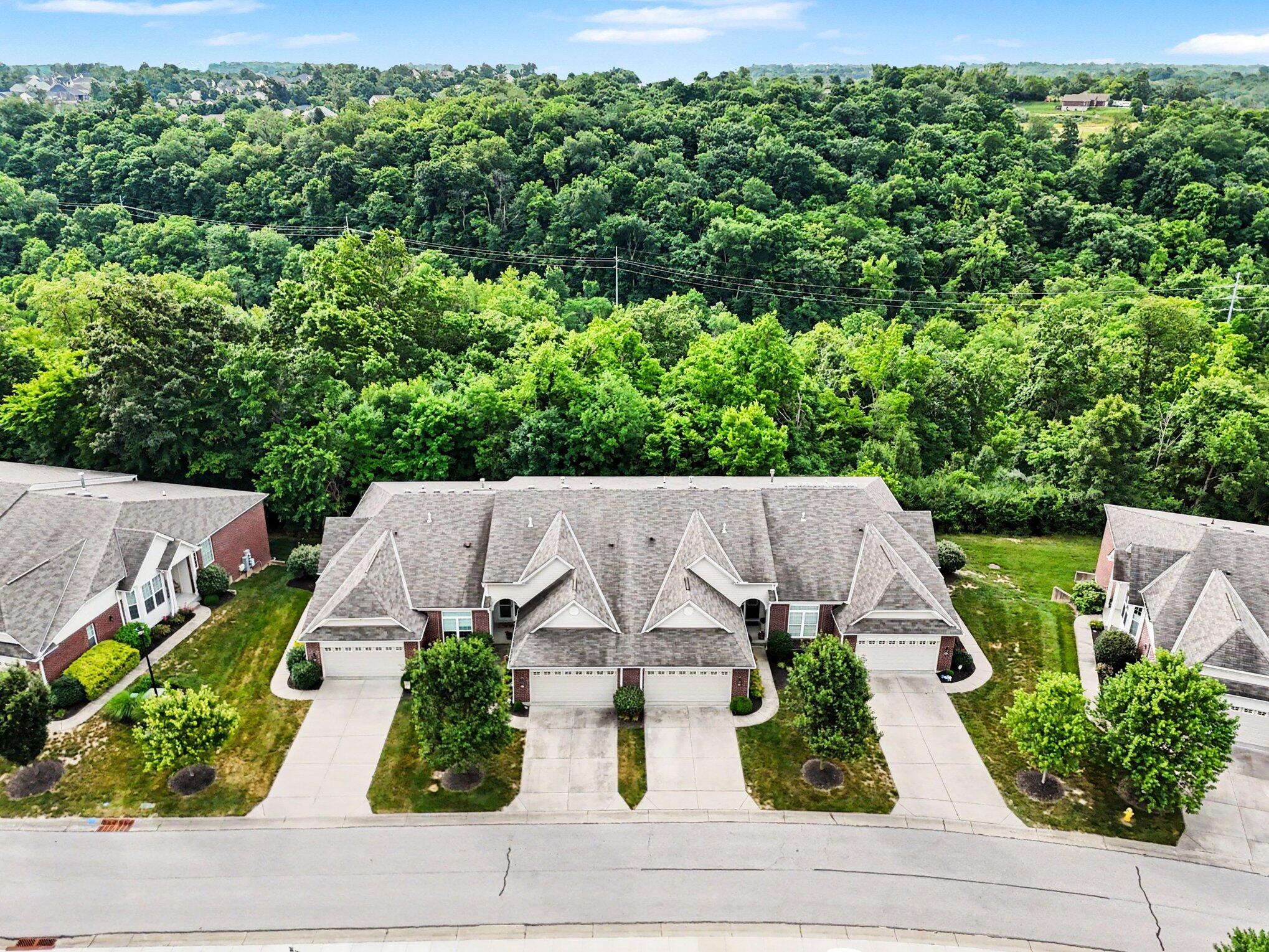 957 Woodsedge Drive