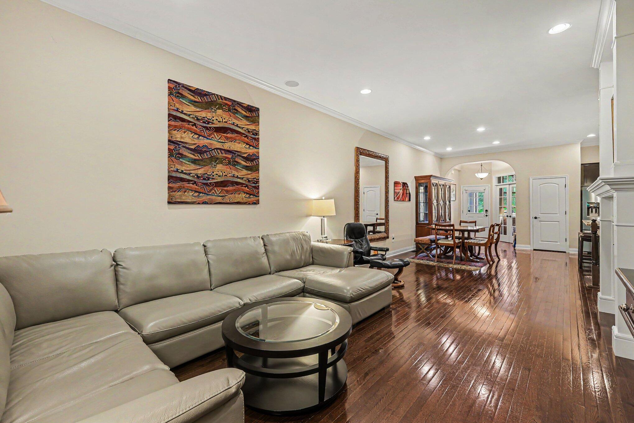 957 Woodsedge Drive