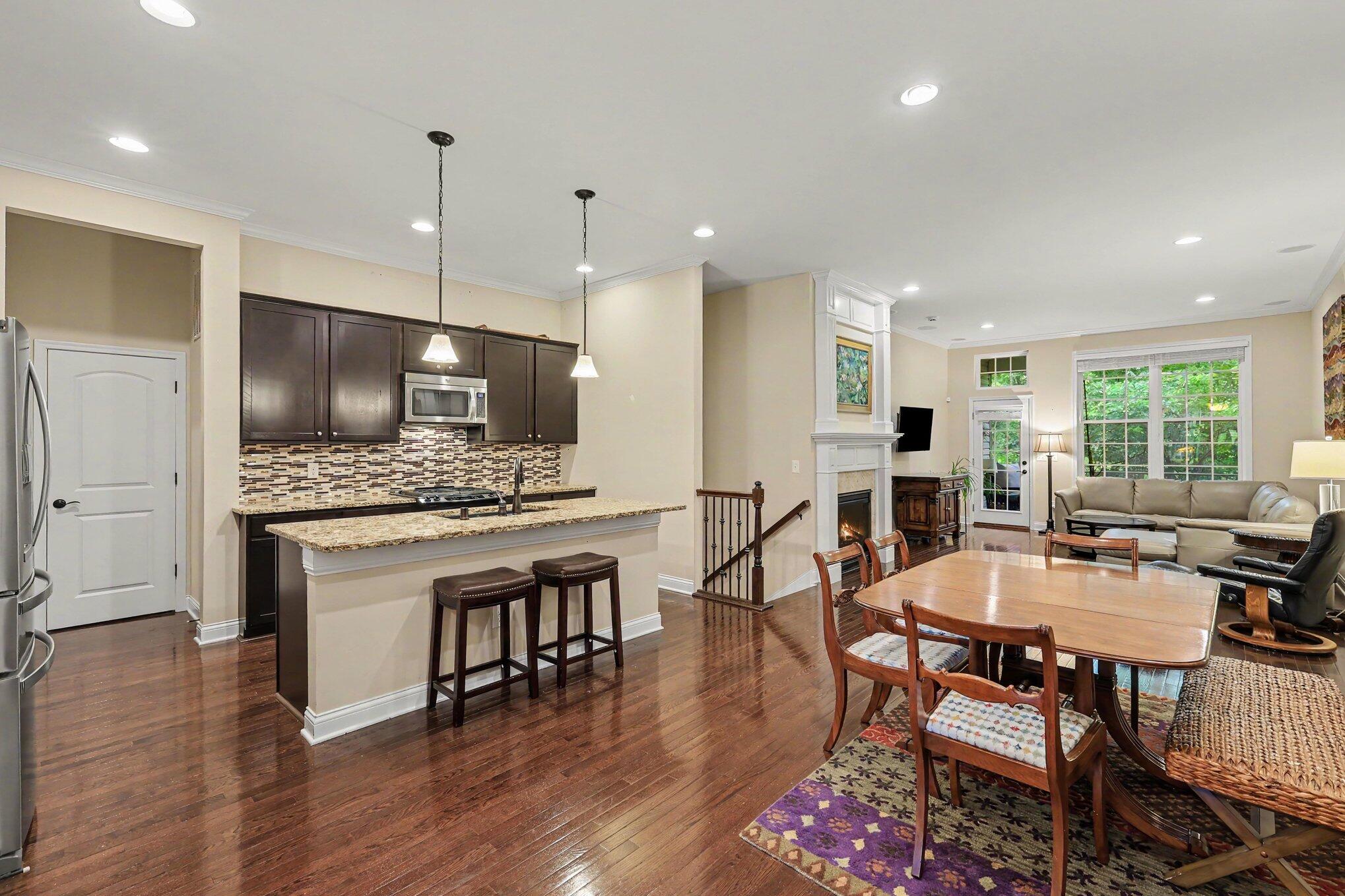 957 Woodsedge Drive
