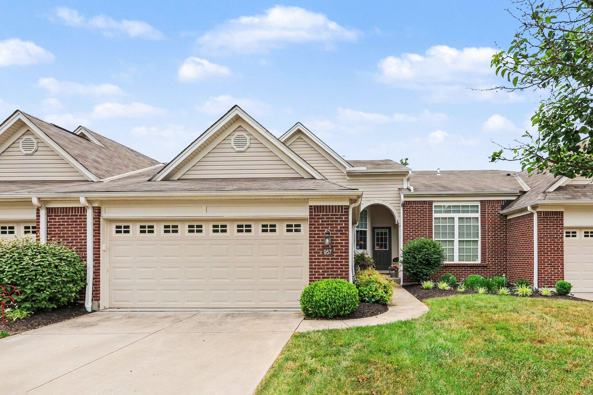 957 Woodsedge Drive