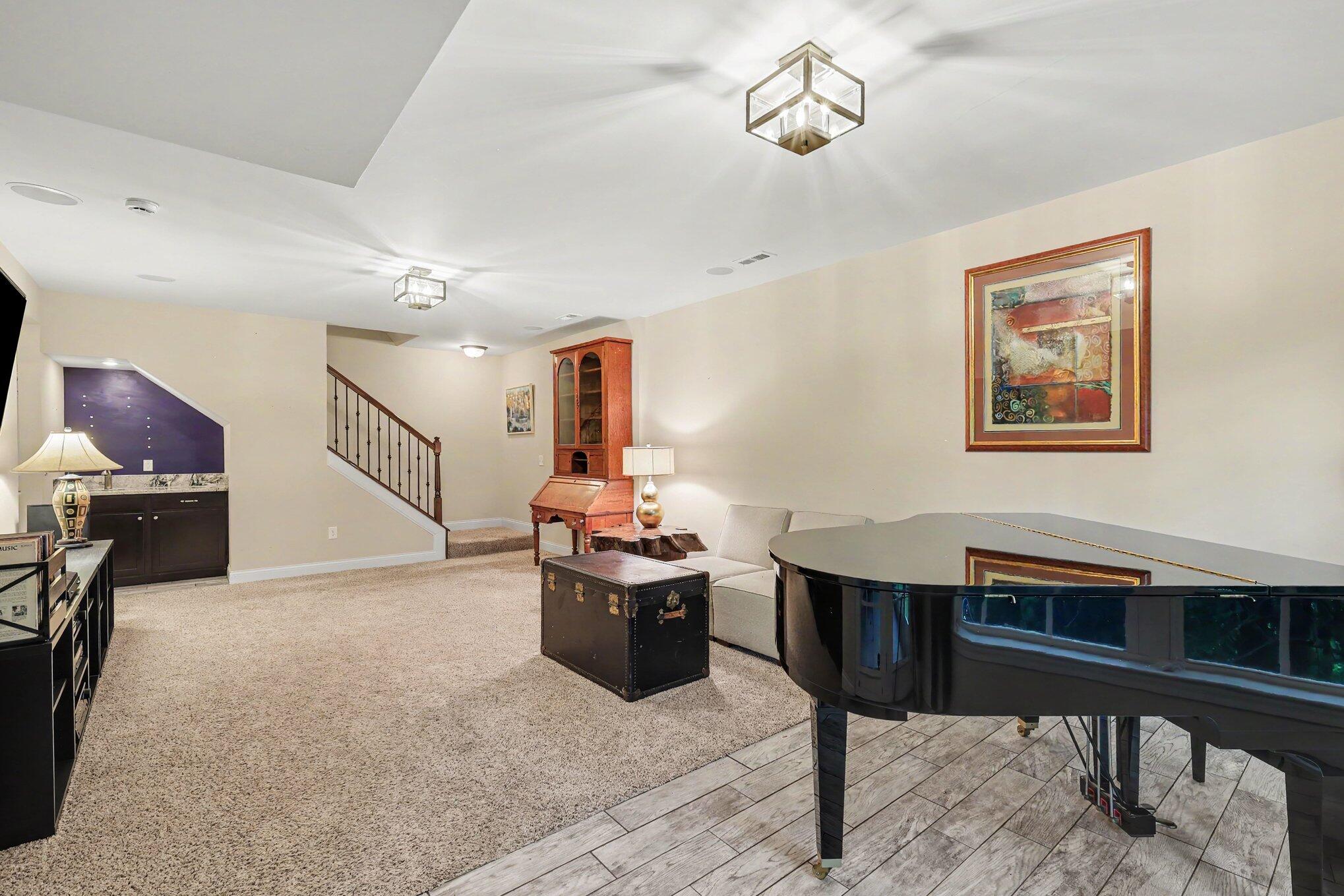 957 Woodsedge Drive