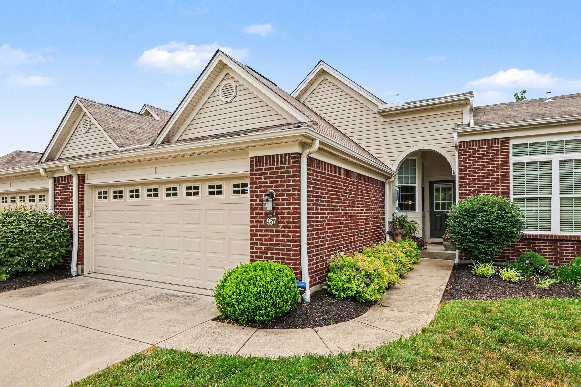 957 Woodsedge Drive