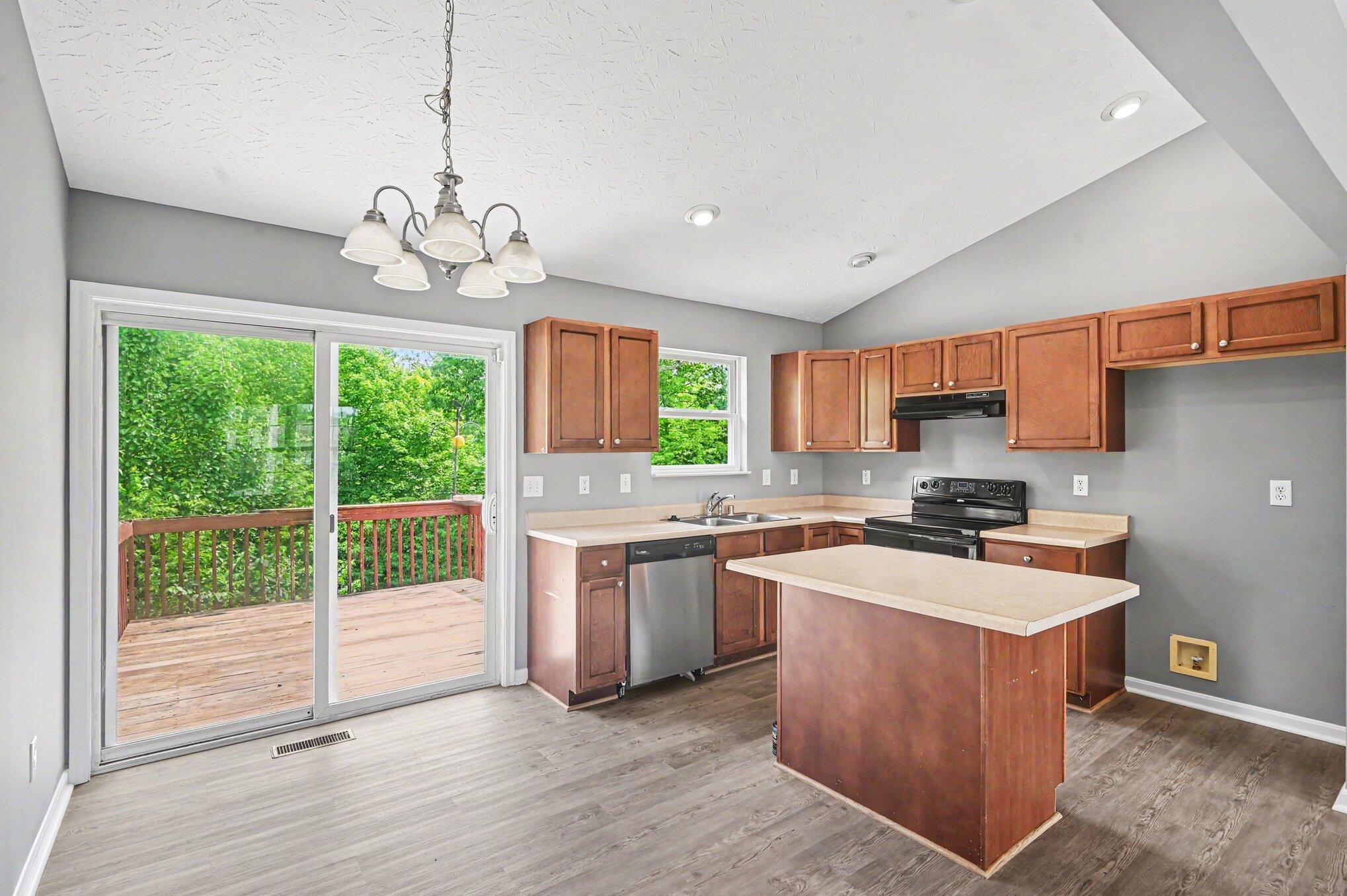 1616 Raintree Court
