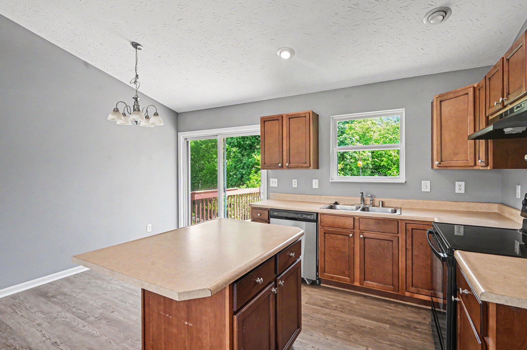 1616 Raintree Court