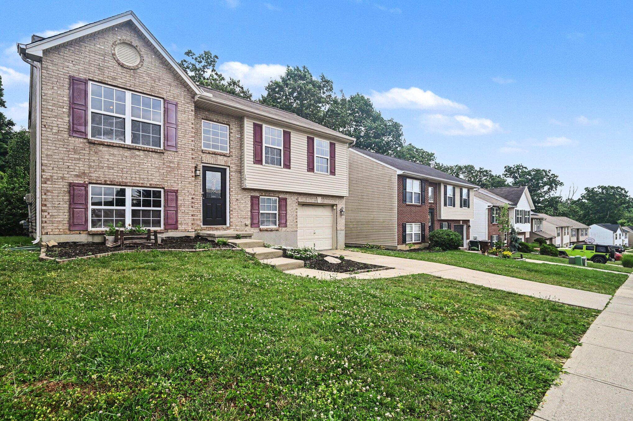 1616 Raintree Court