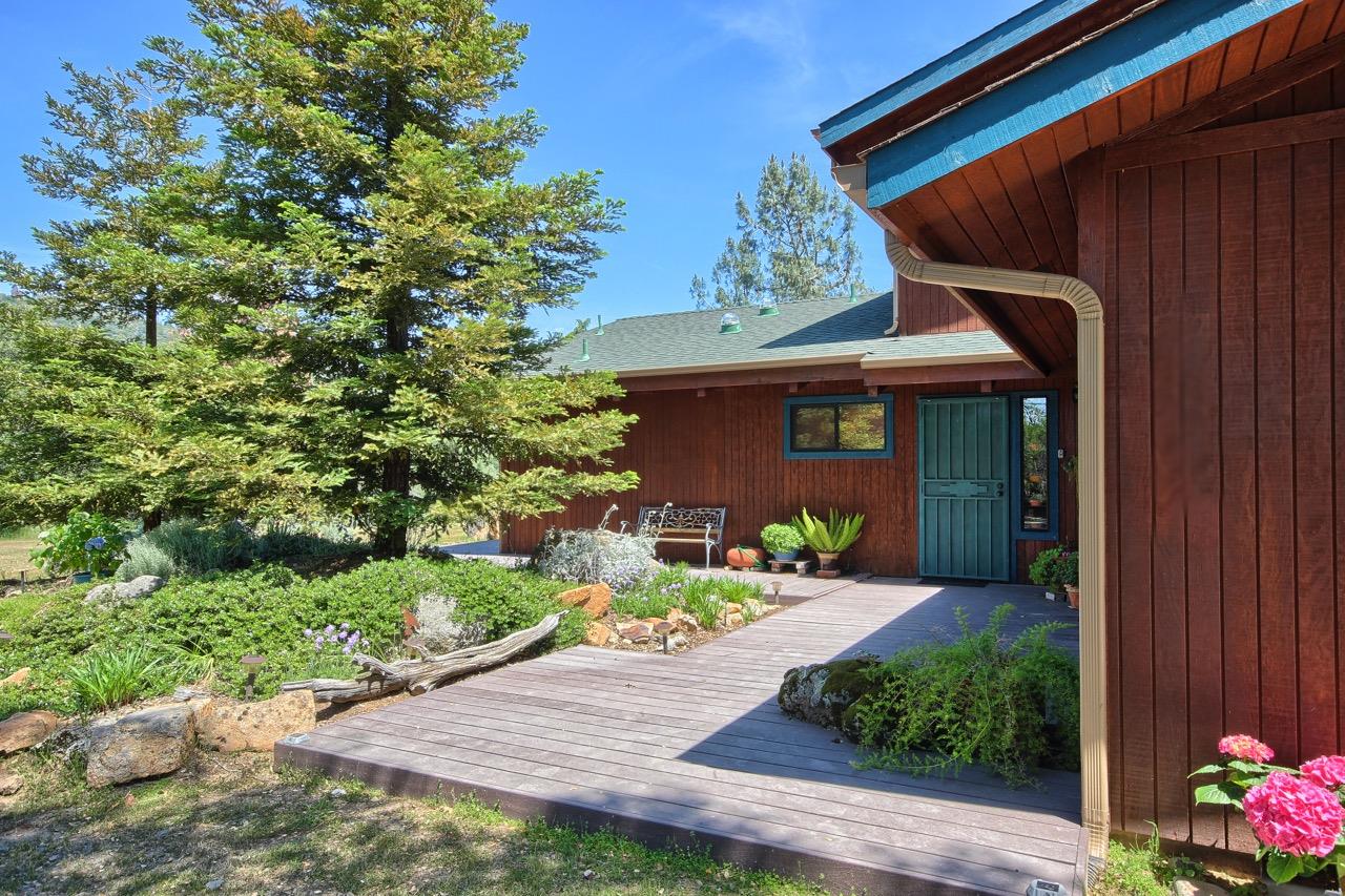 2513 Twin Peaks Road